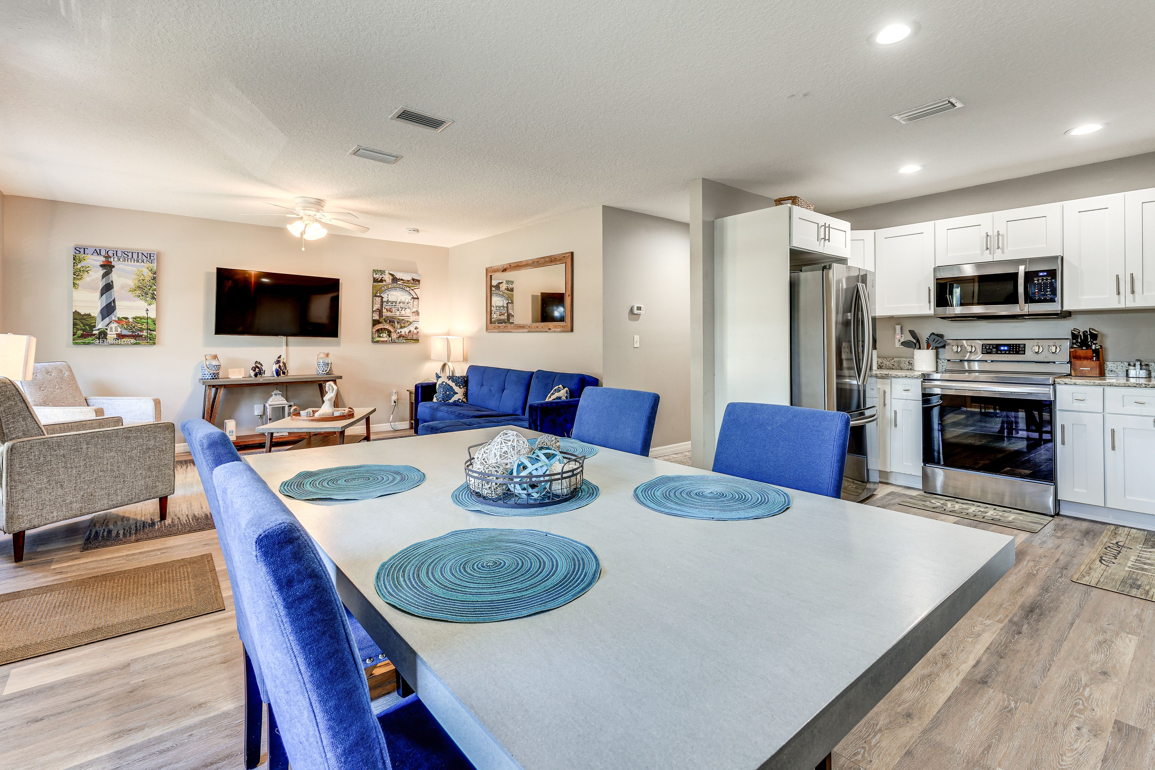 Dining Space | Dishware/Flatware