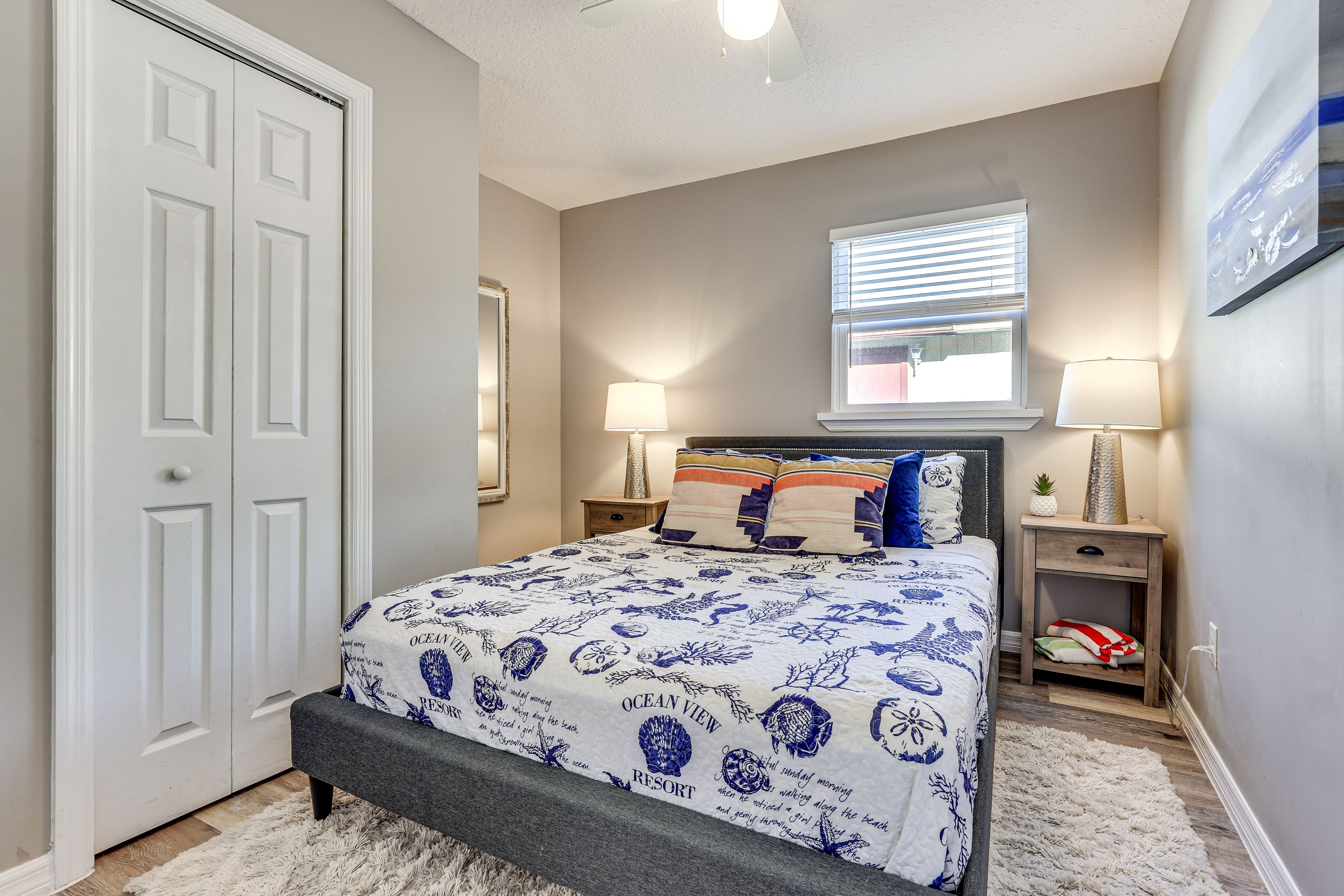 Bedroom 2 | Queen Bed