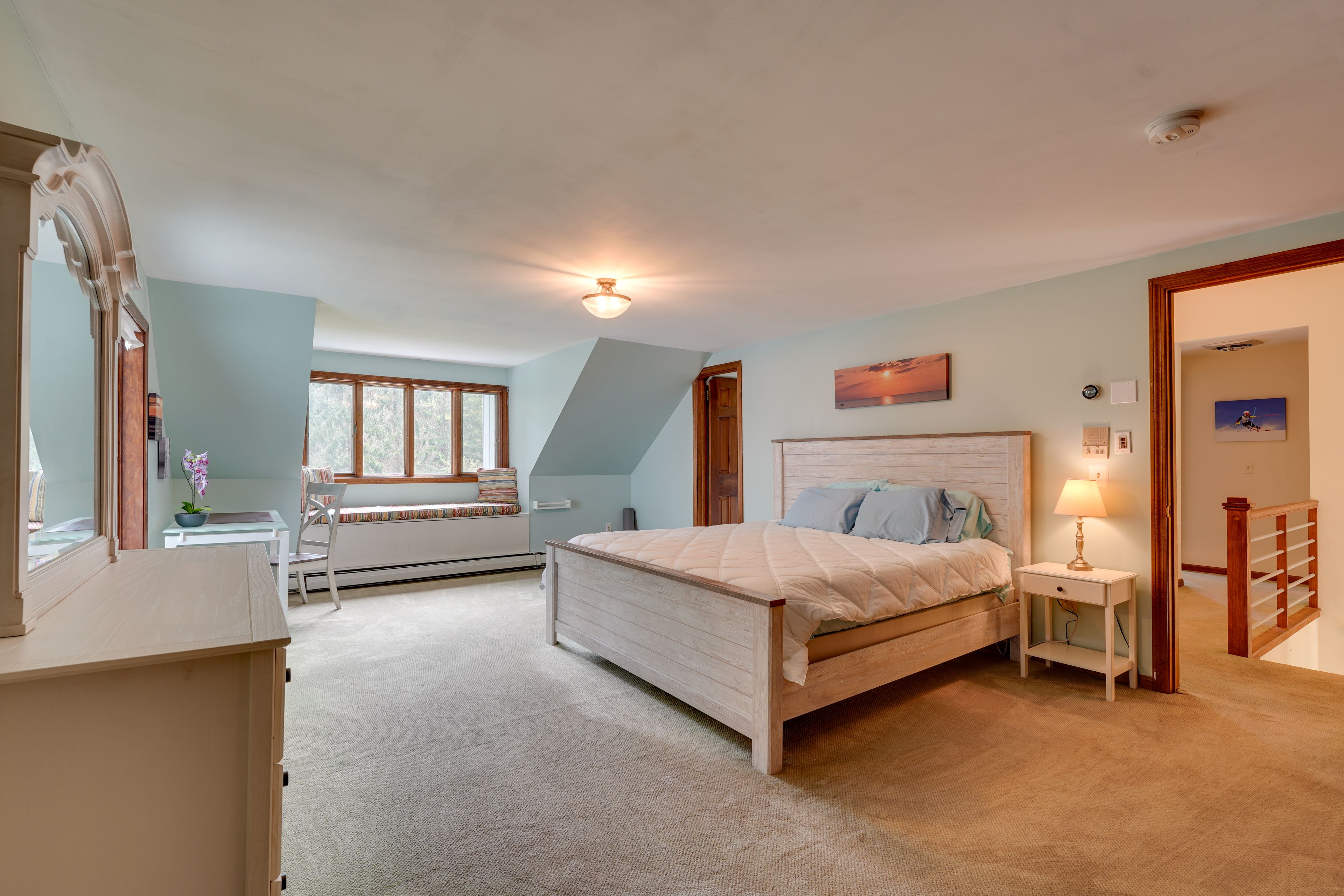 Bedroom 1 | King Bed | Linens Provided