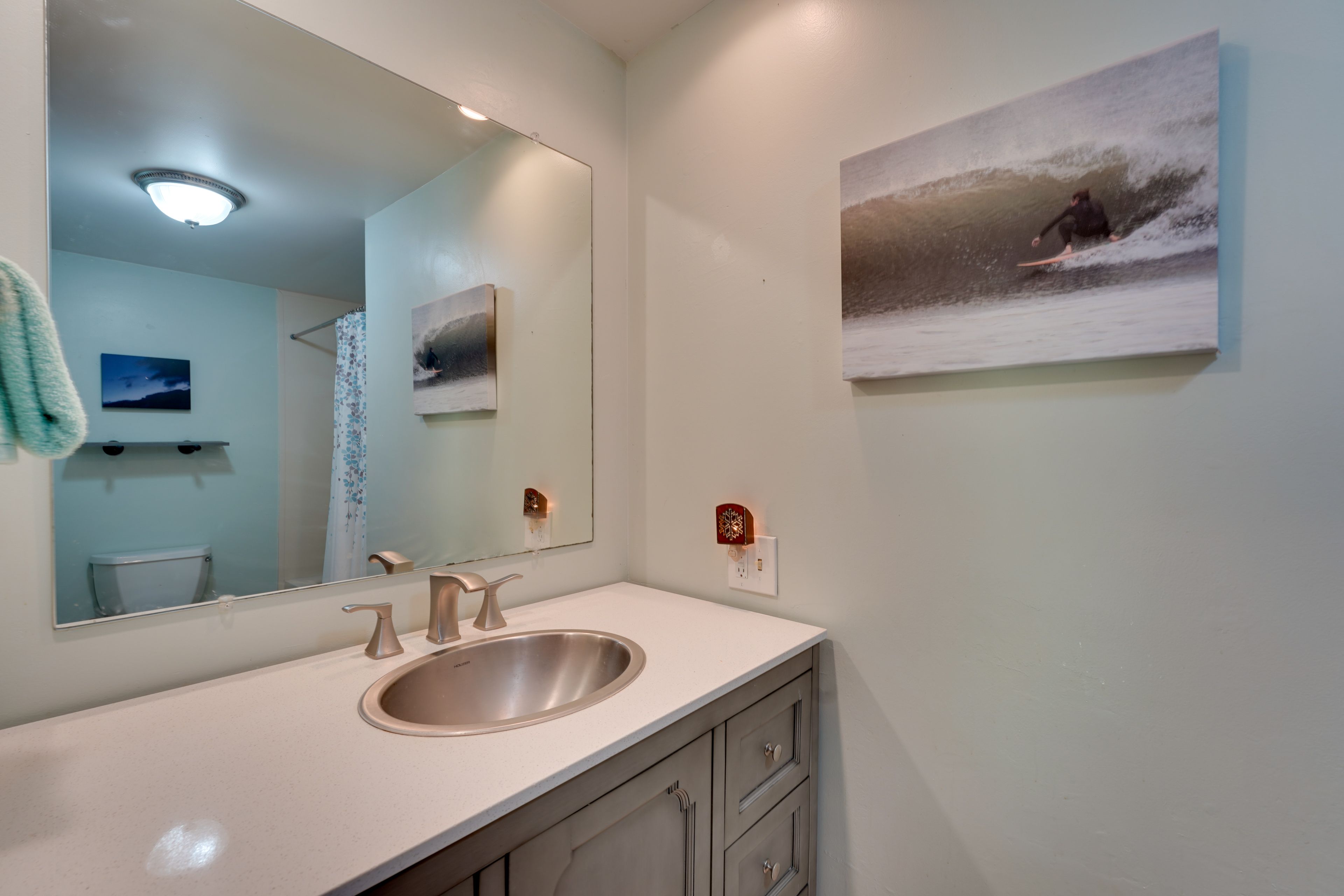 Full Bathroom | Hair Dryer