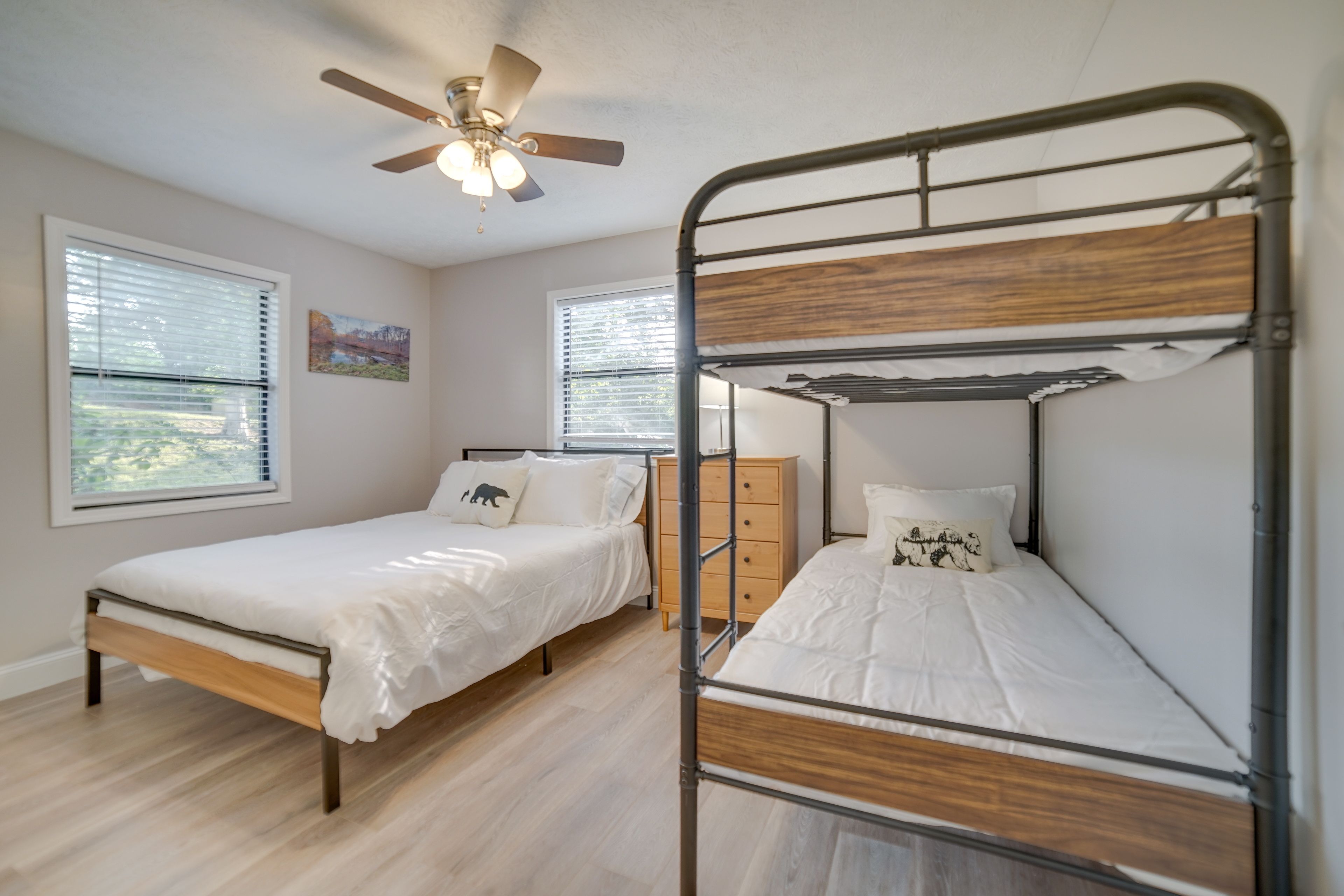 Bedroom 3 | Queen Bed | Twin Bunk Bed | 1st Floor