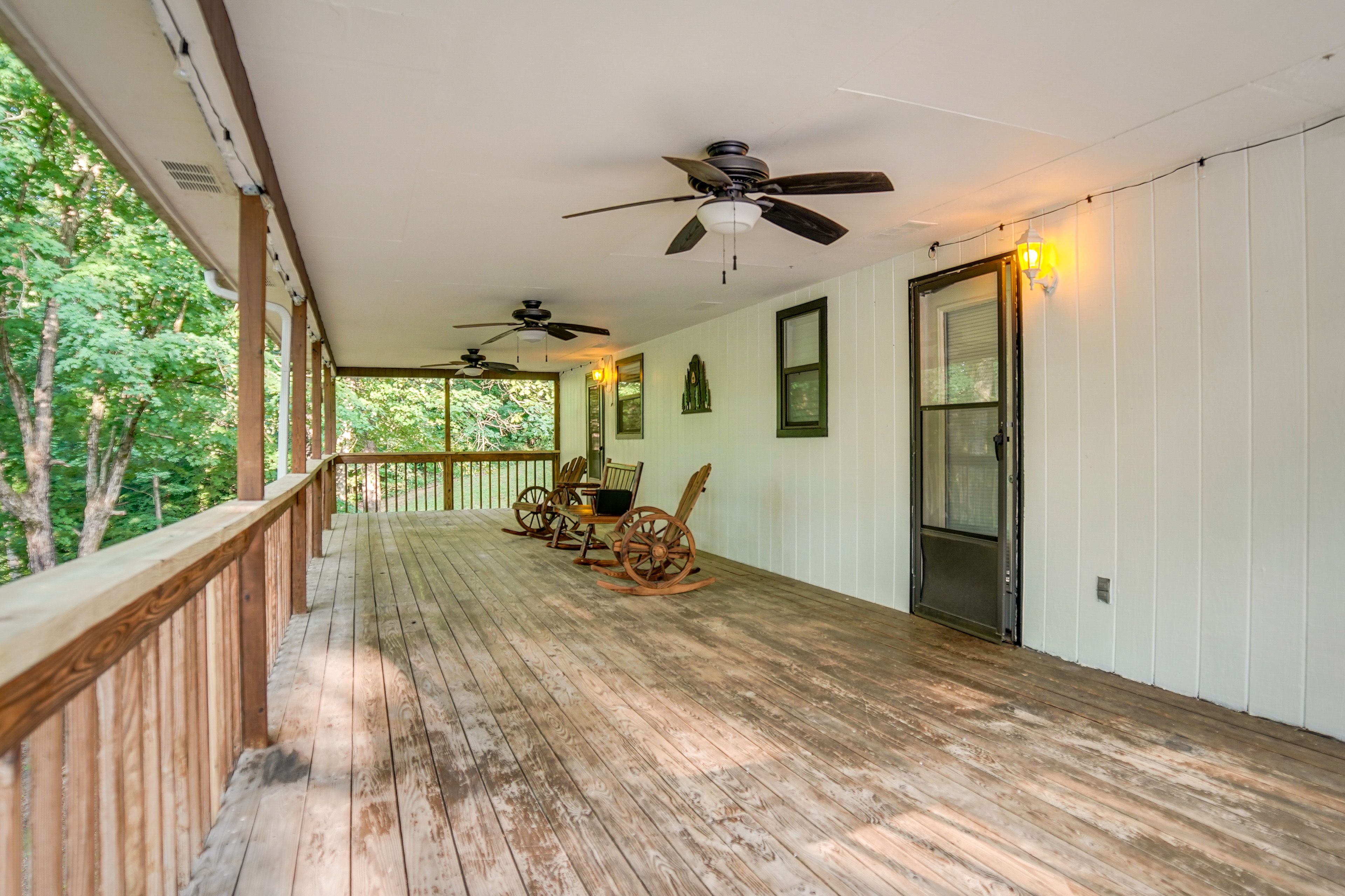 Upper Deck | 1st Floor