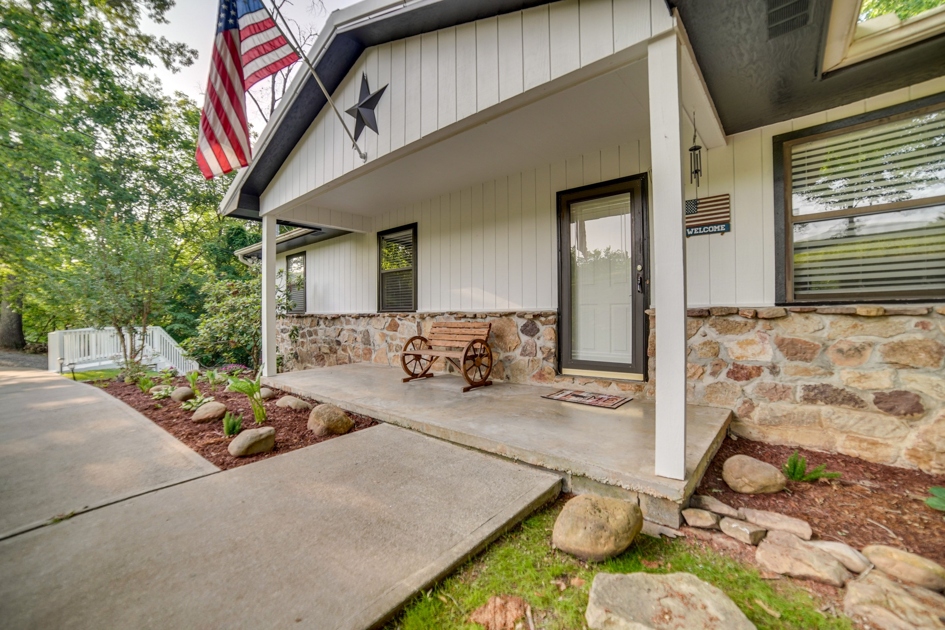 Front Porch | Keyless Entry | 3 External Security Cameras (Facing Out)