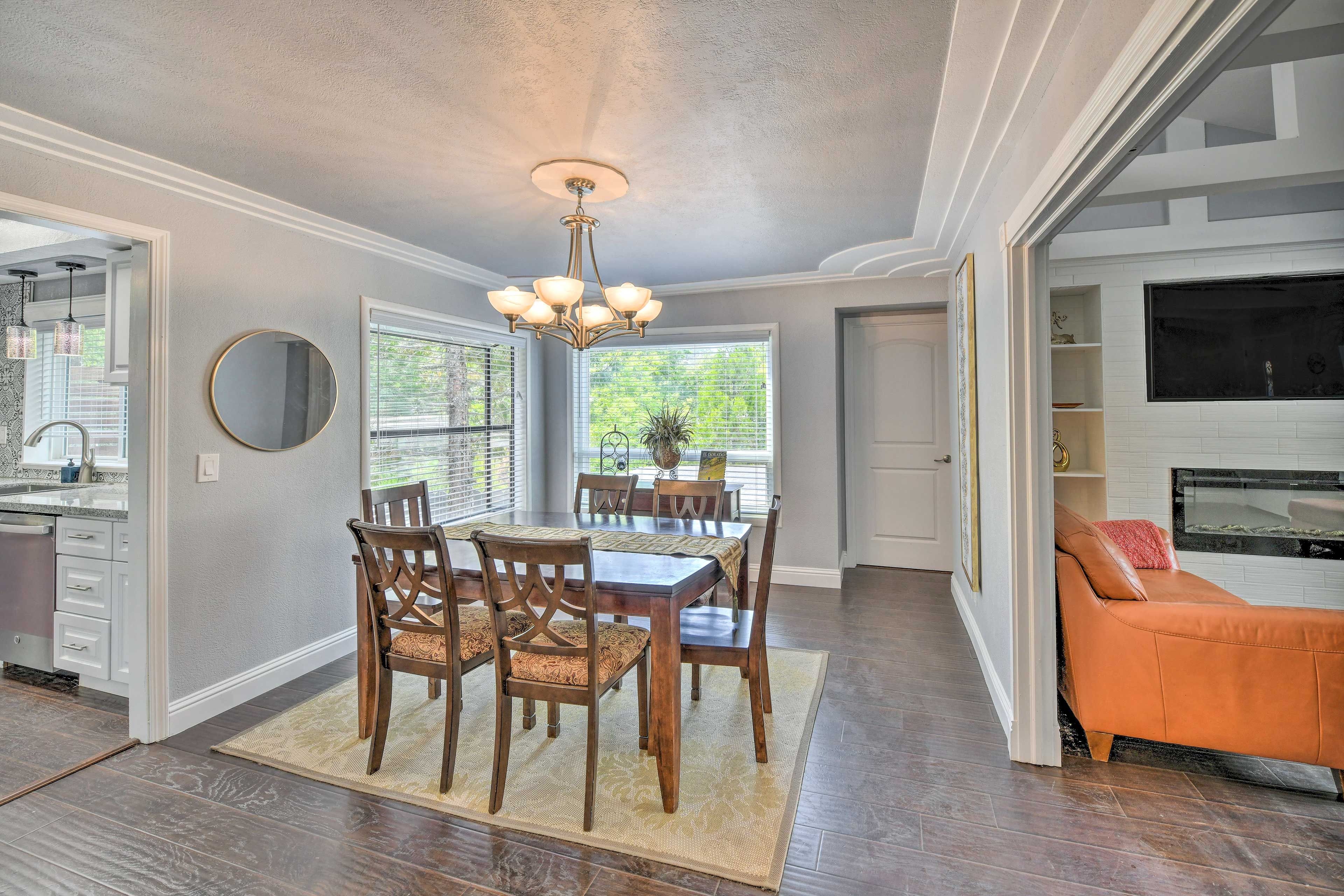 Dining Room | Dishware & Flatware Provided