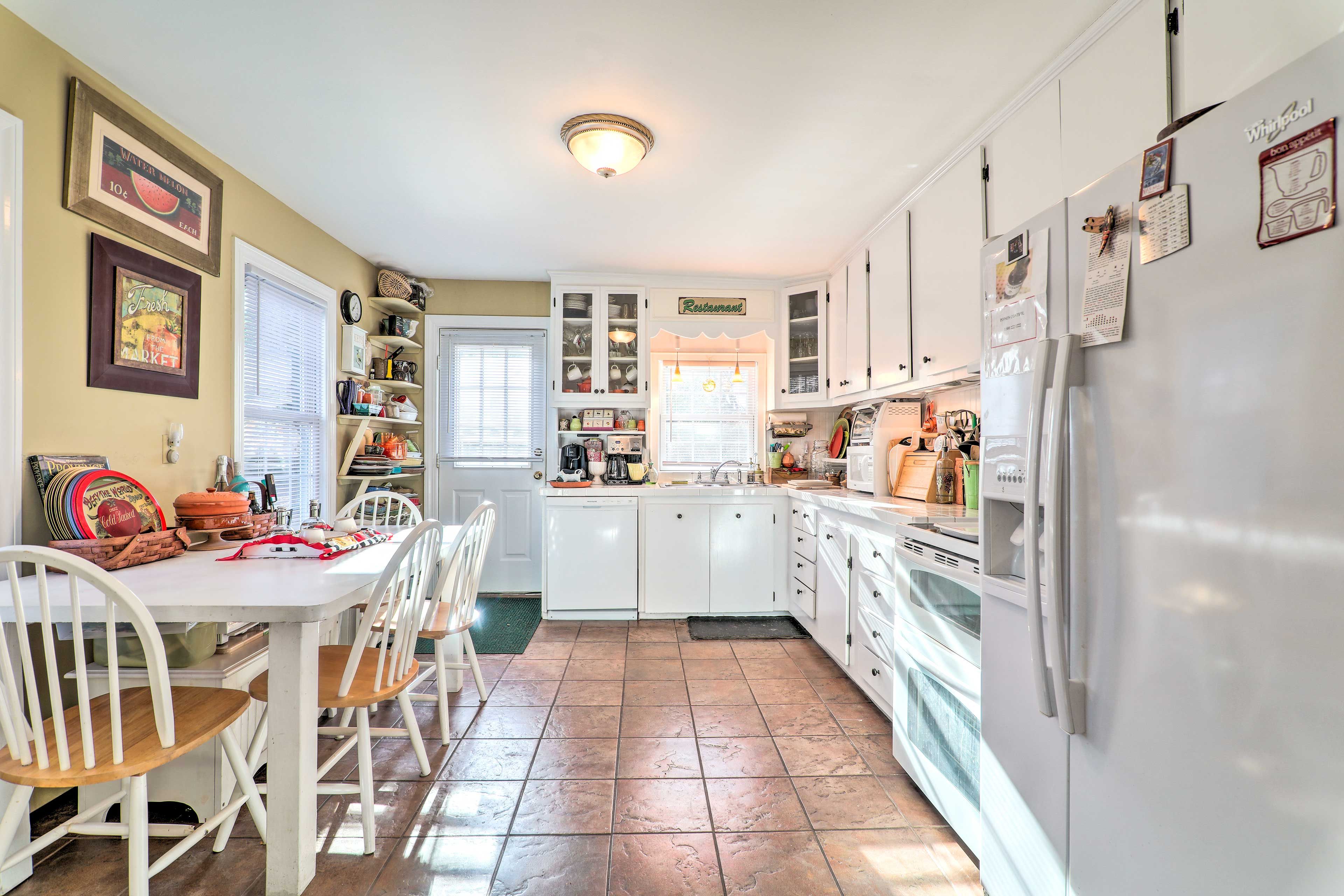 Kitchen | Drip Coffee Maker | Toaster