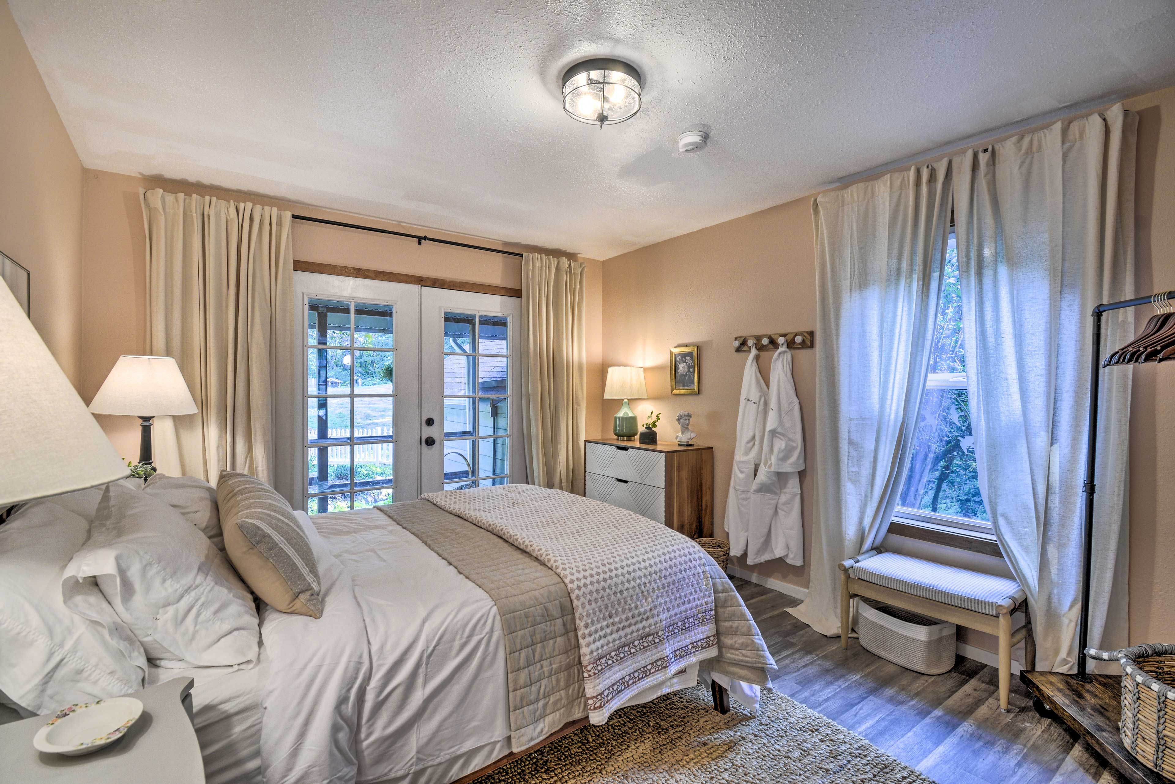 Bedroom 3 | Queen Bed | 1st Floor