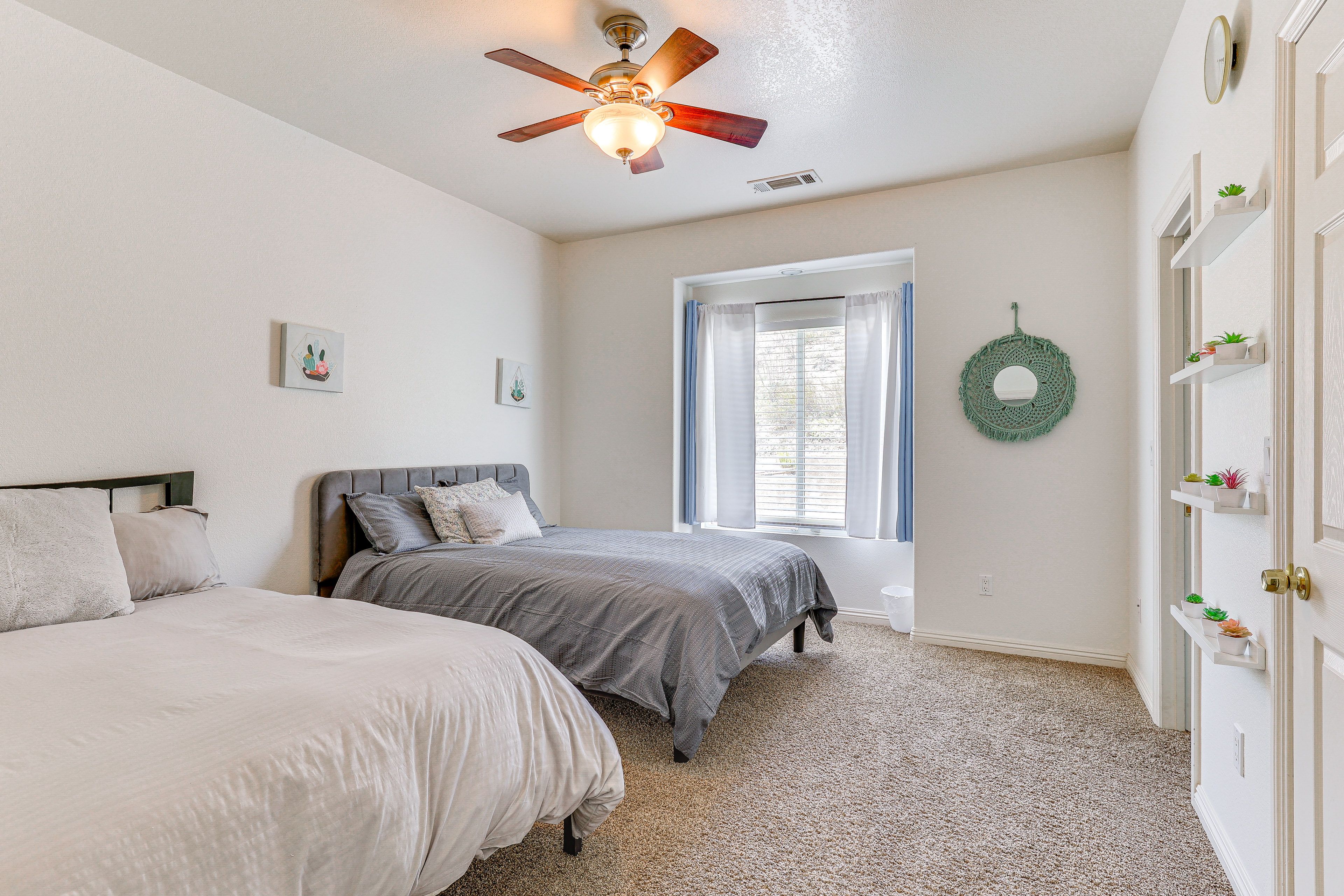 Bedroom 3 | Full Bed | Queen Bed | Main Floor | Ceiling Fans