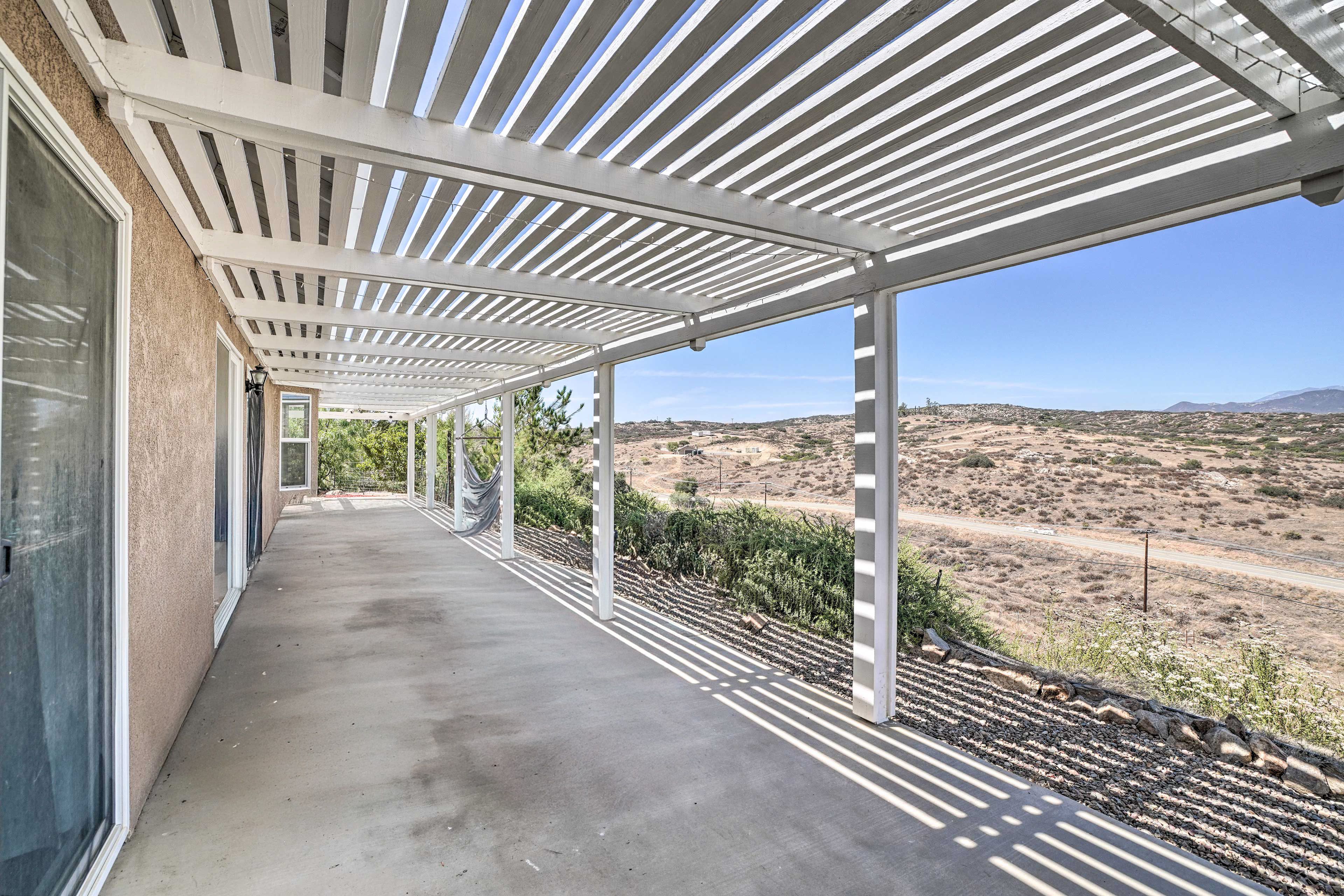 Private Outdoor Space | <11 Mi to Cougar Vineyard and Winery