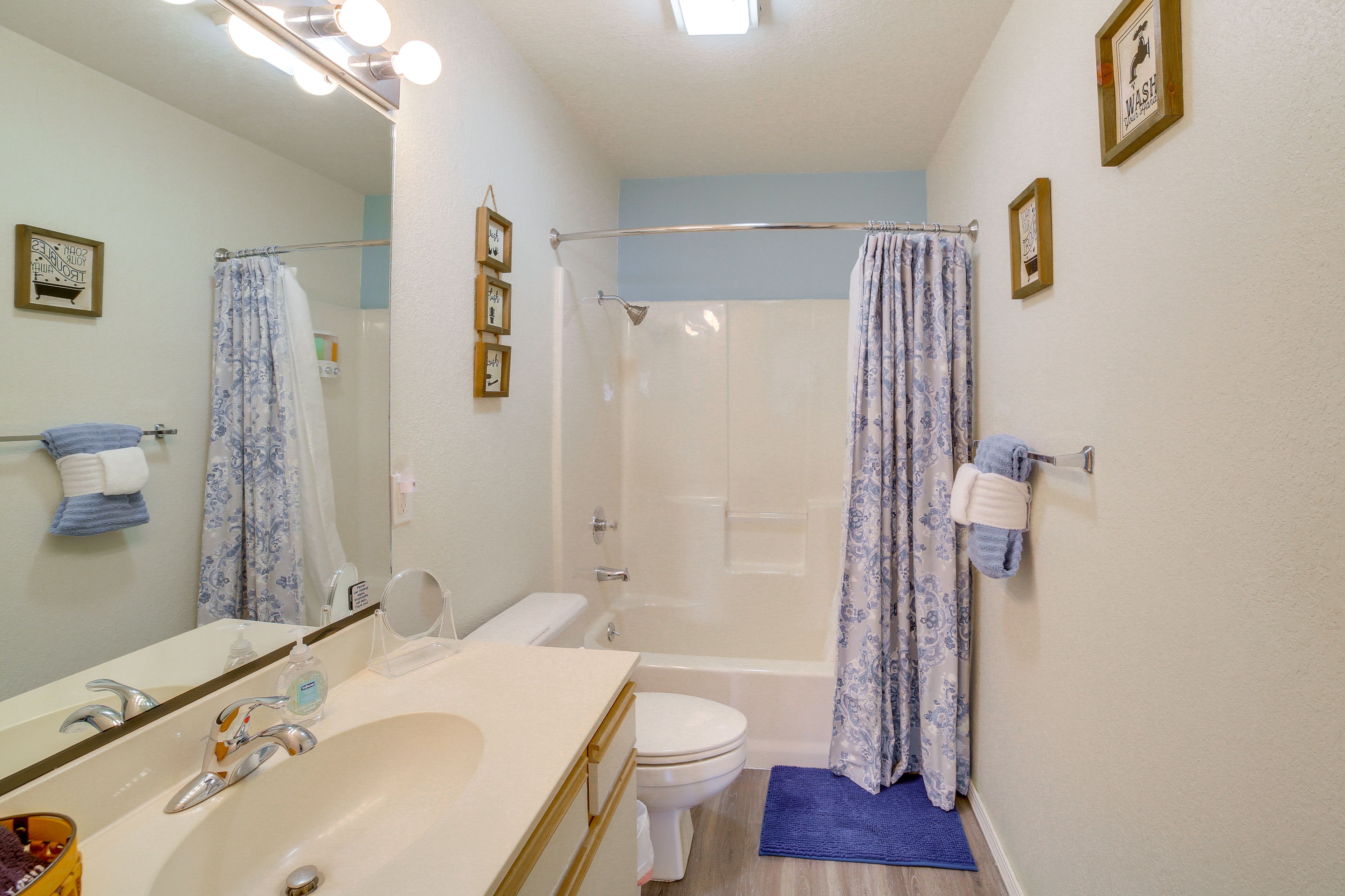 Bathroom | Towels Provided