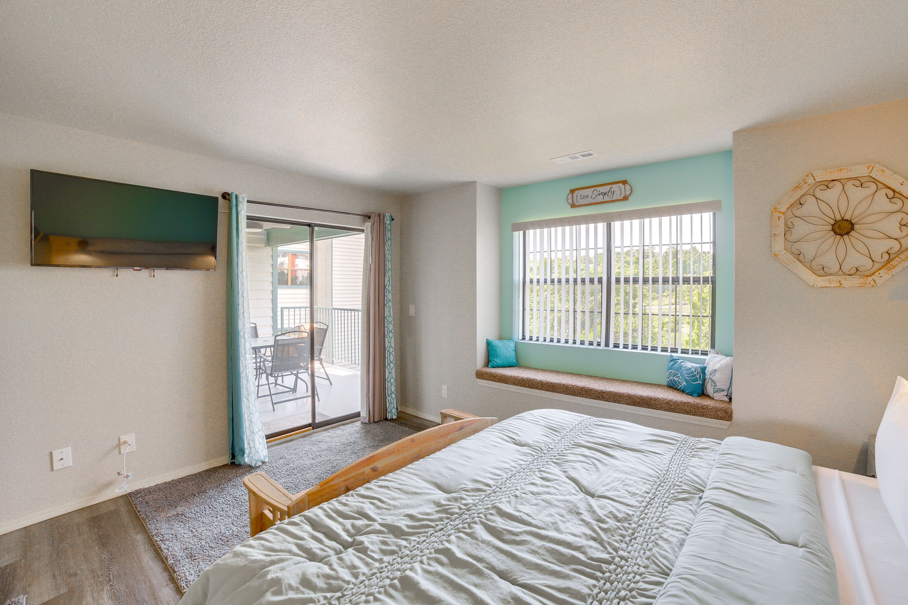 Bedroom 1 | Smart TV