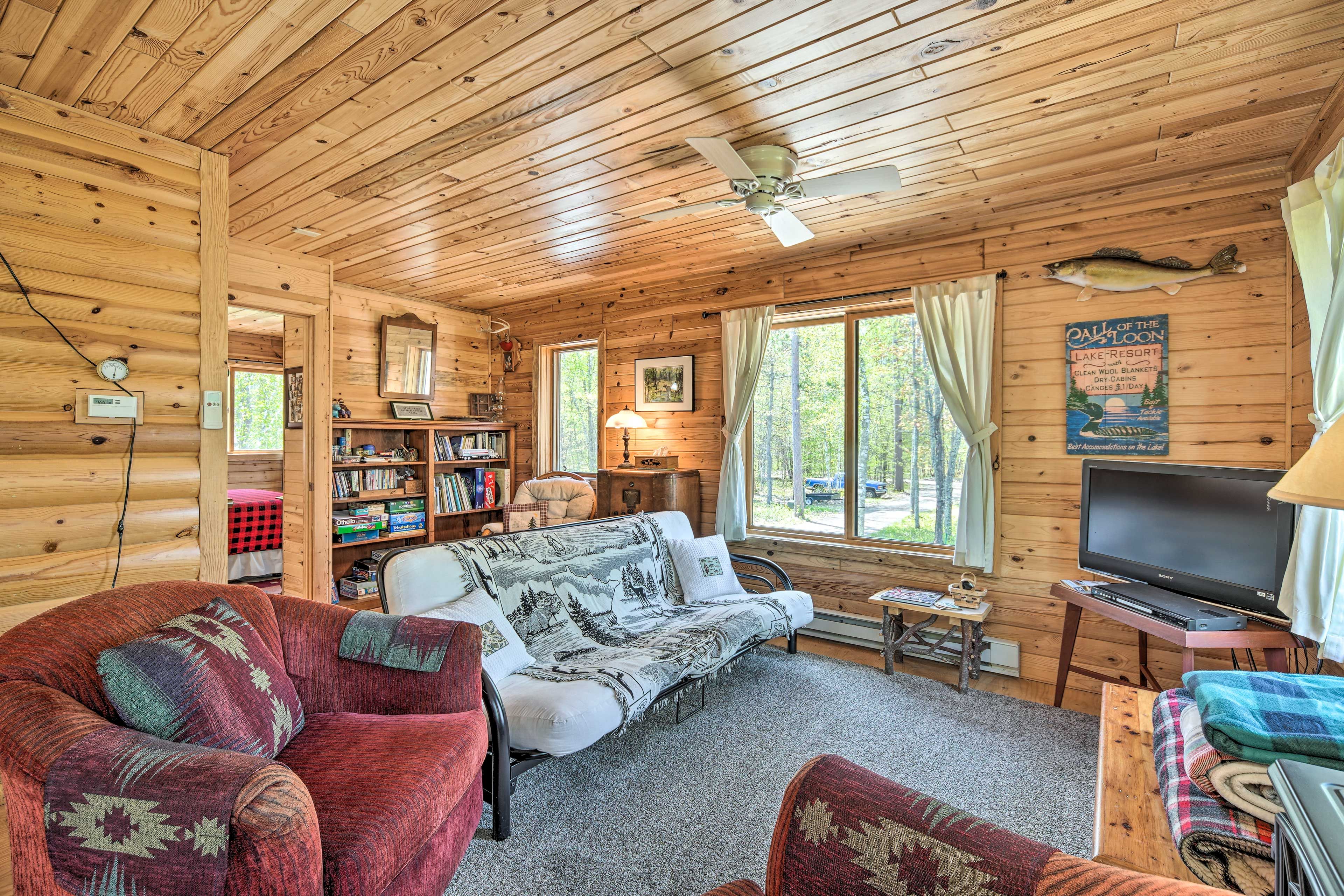 Living Room | Free WiFi