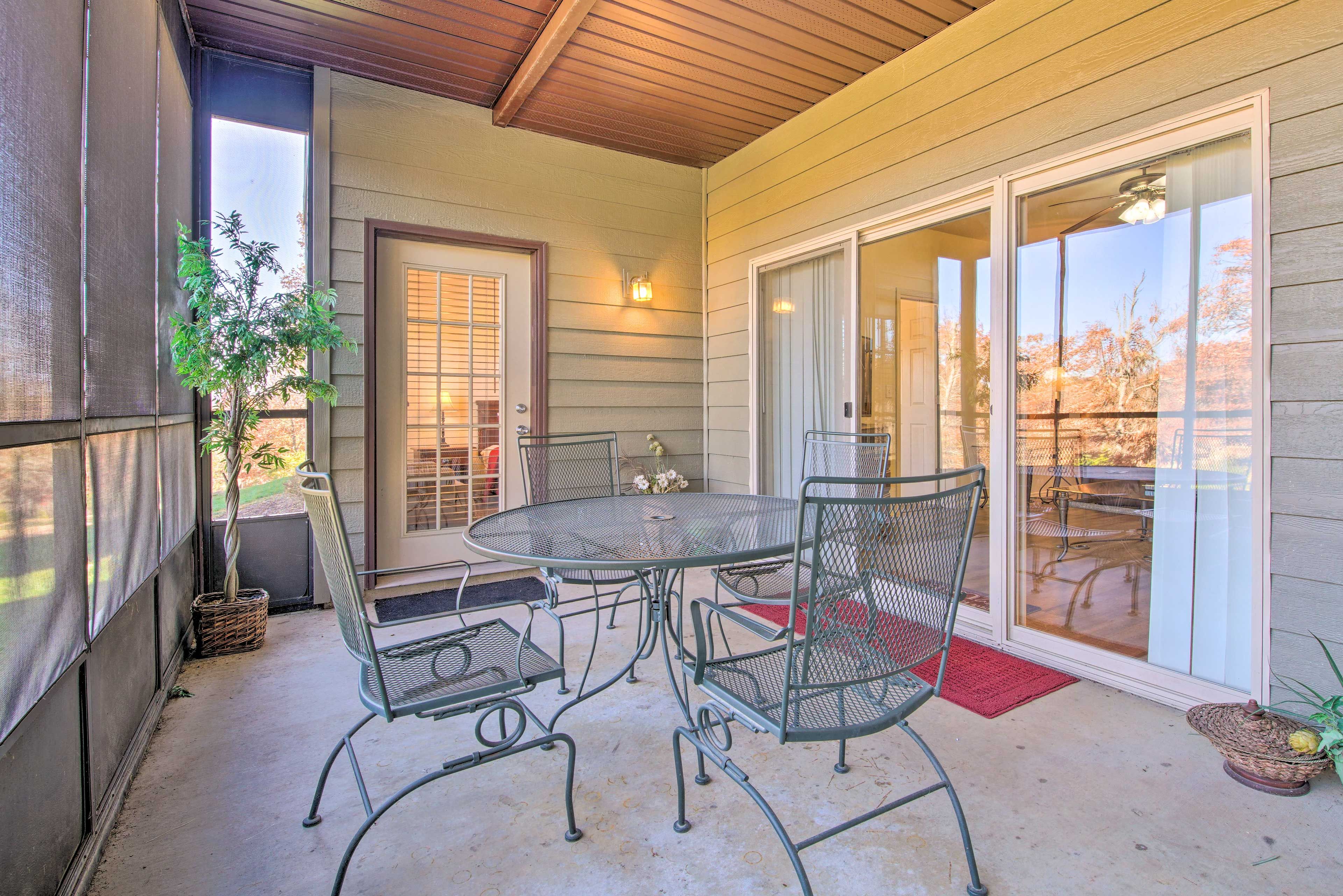Branson West Vacation Rental | 3BR | 3BA | Stairs Required | 1,450 Sq Ft