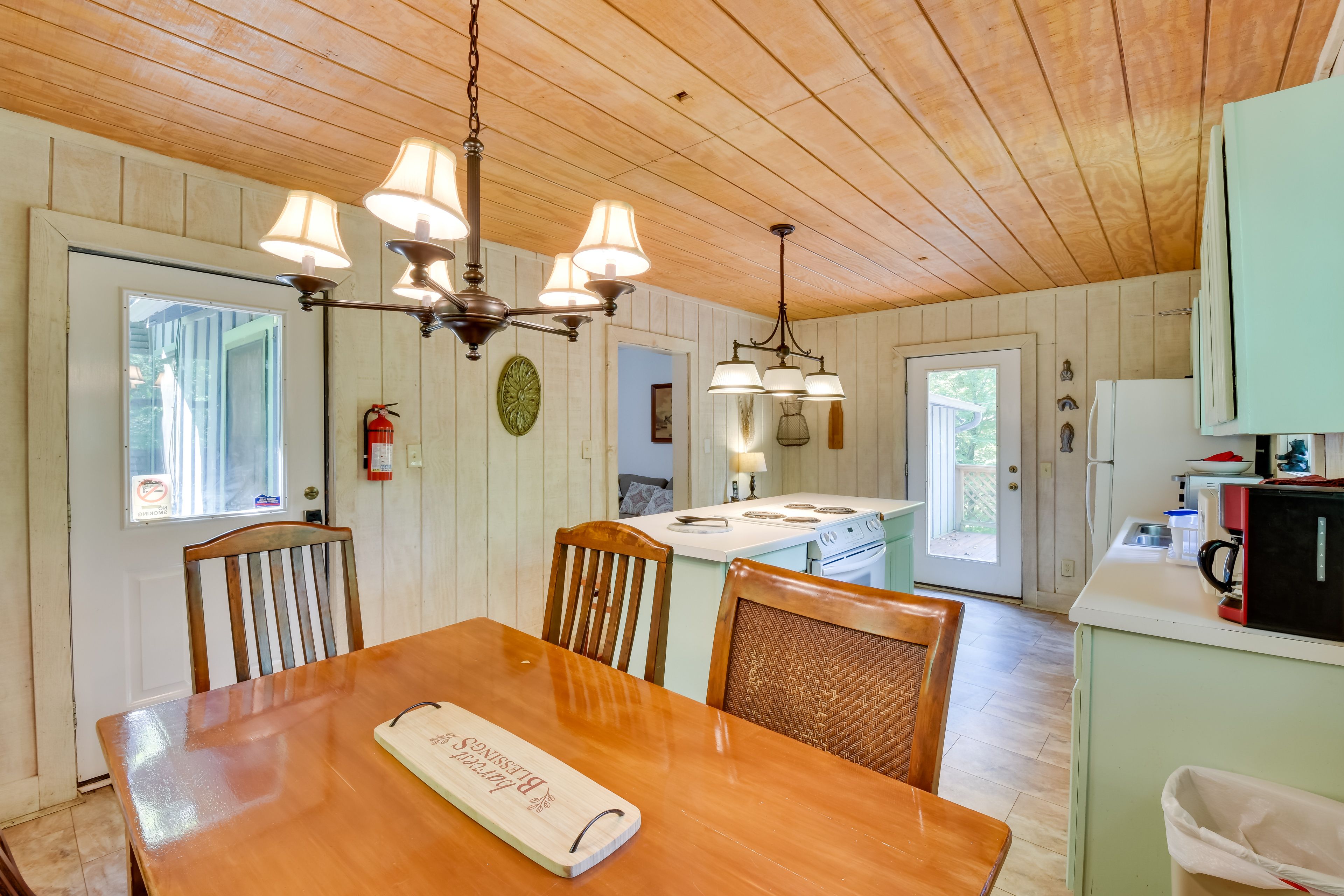 Dining Area | Main Floor
