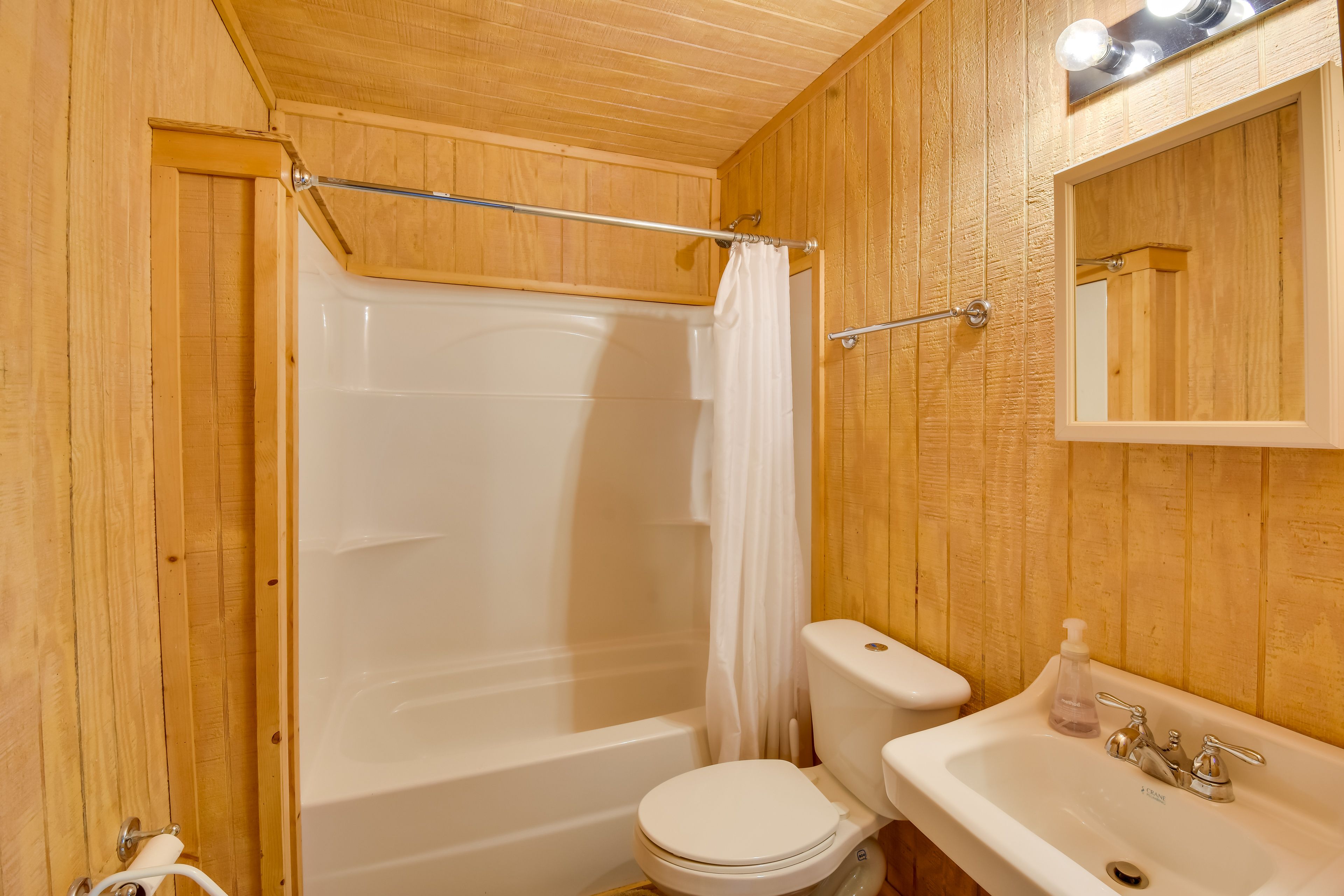 En-Suite Bathroom | Lower Level