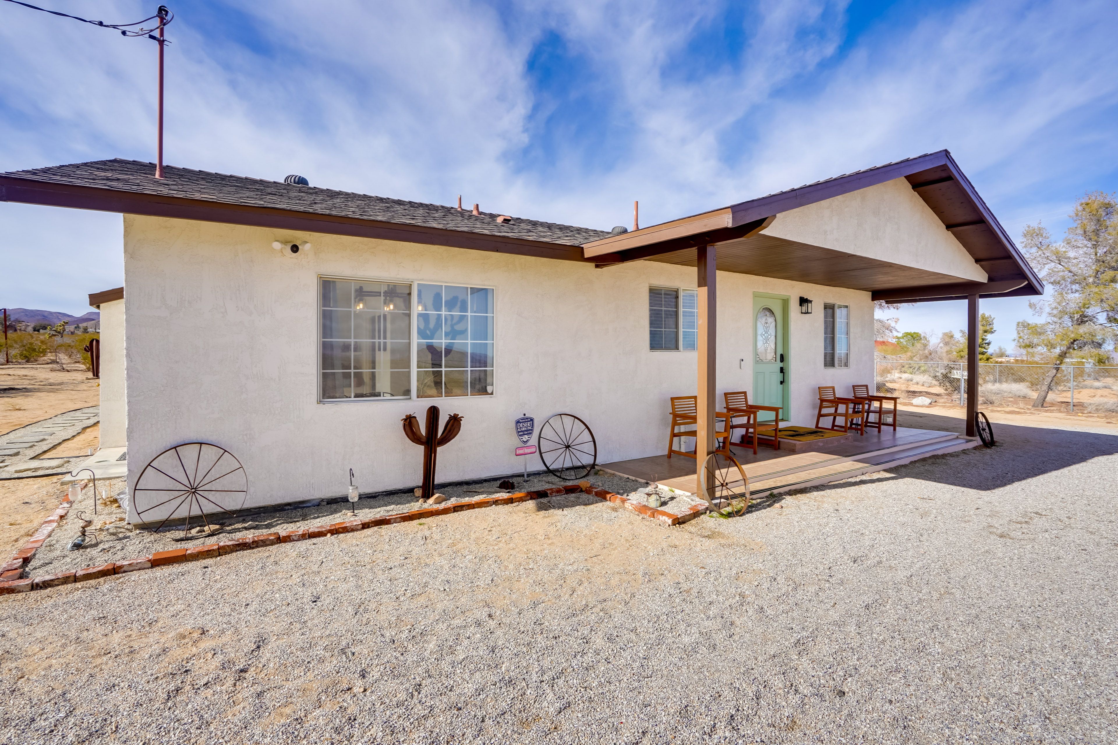 Porch | Outdoor Seating