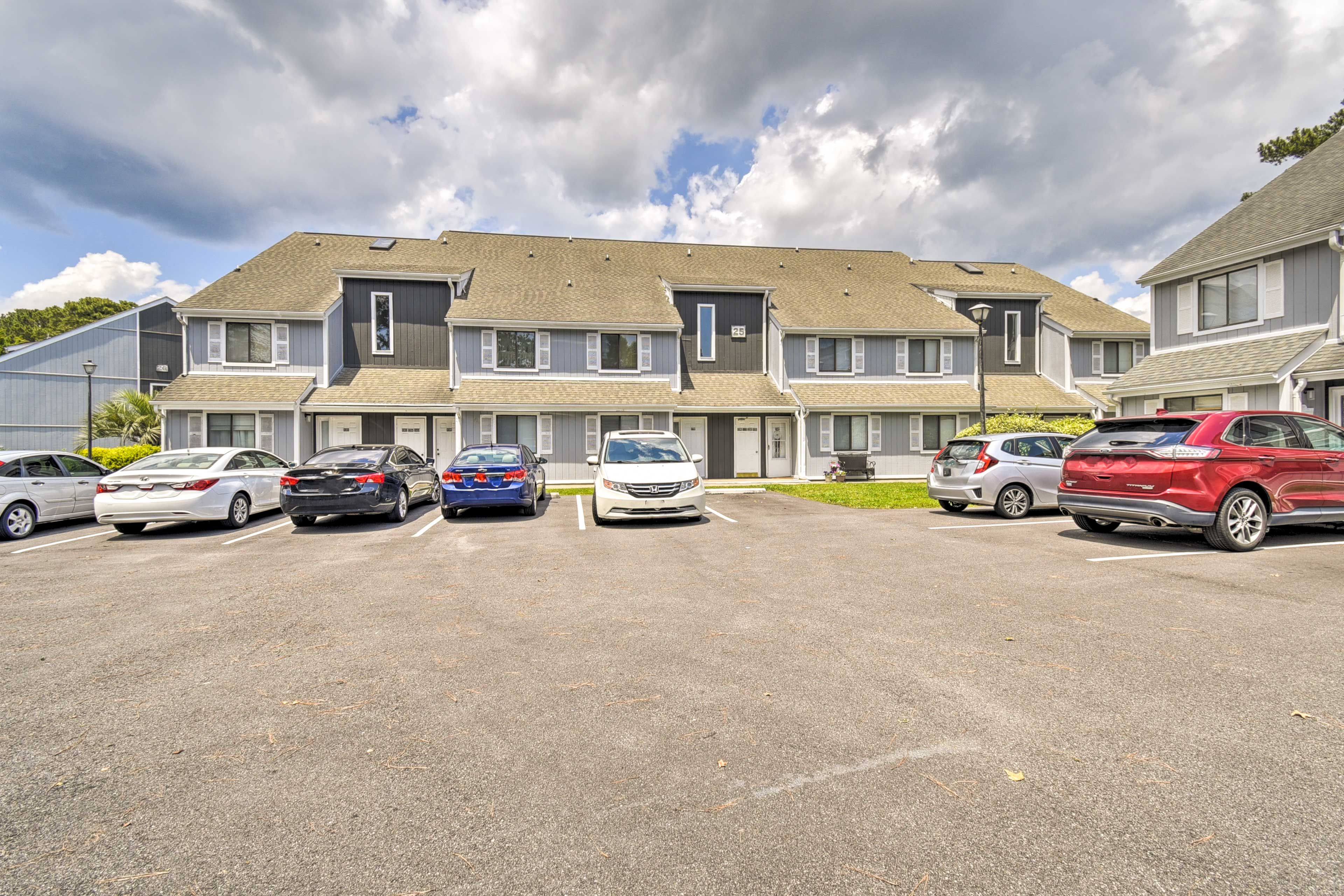 Parking Lot (1 Vehicle)