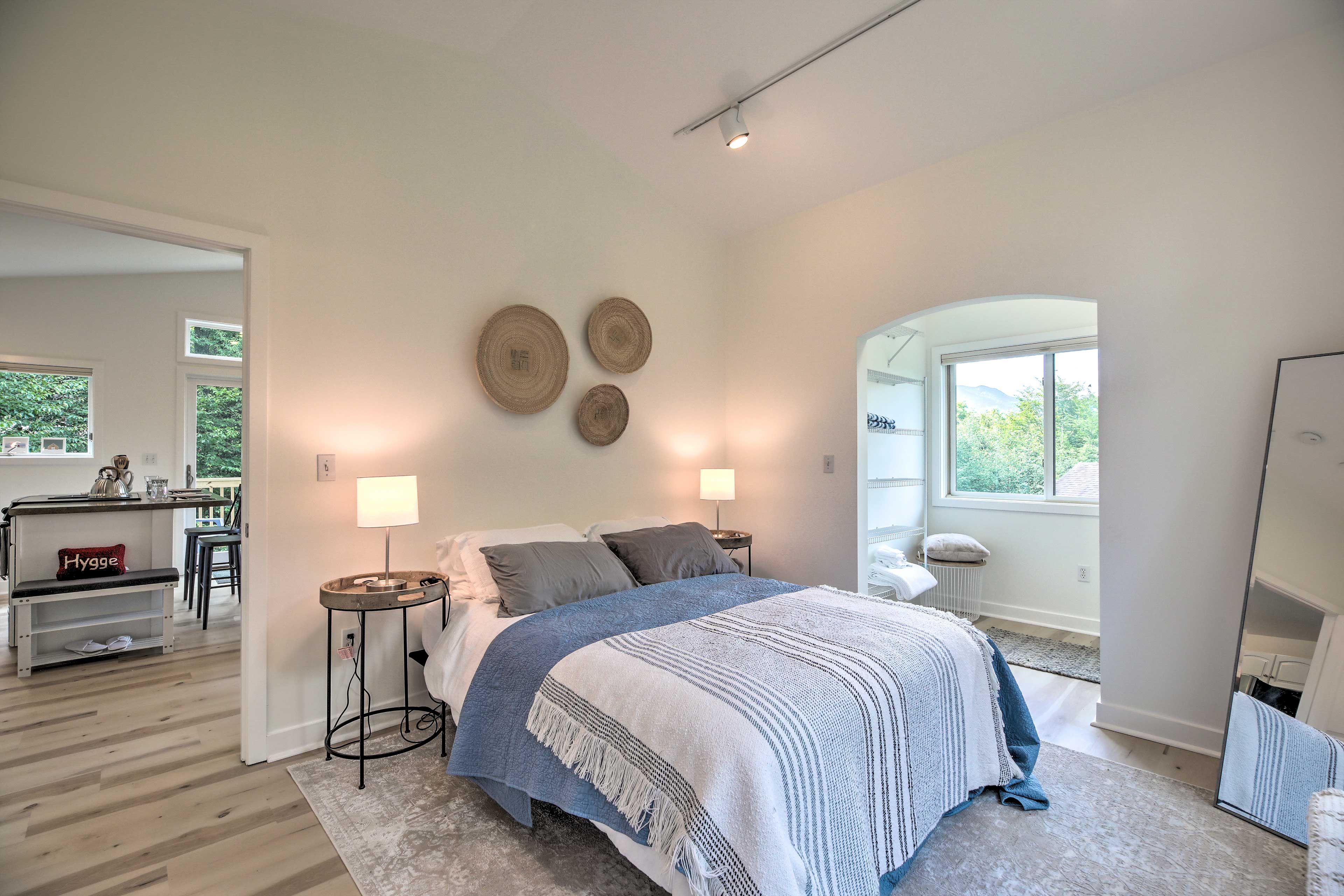 Bedroom Suite | Main Level | Queen Bed | Linens Provided