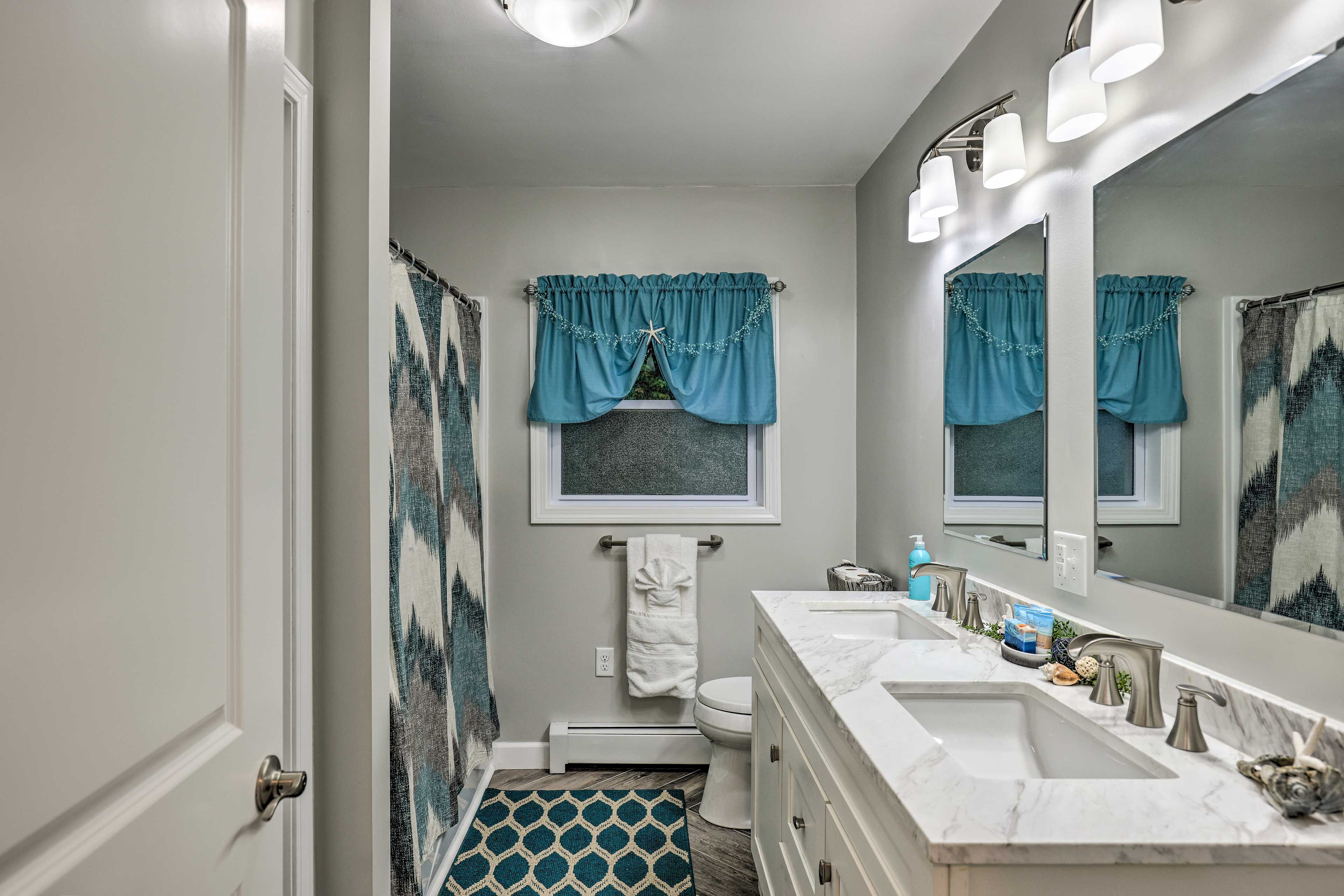 Full Bathroom