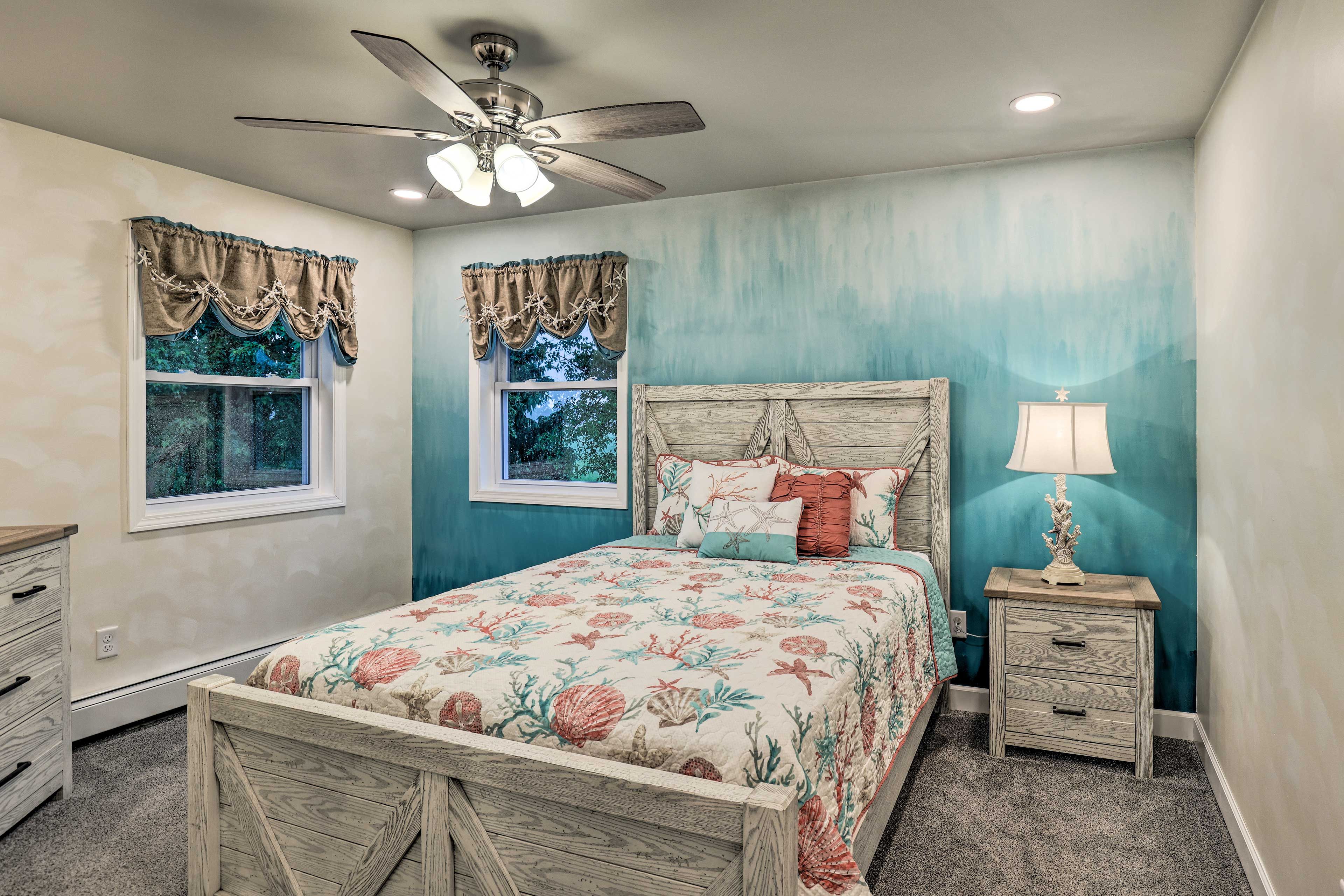 Bedroom 2 | Queen Bed