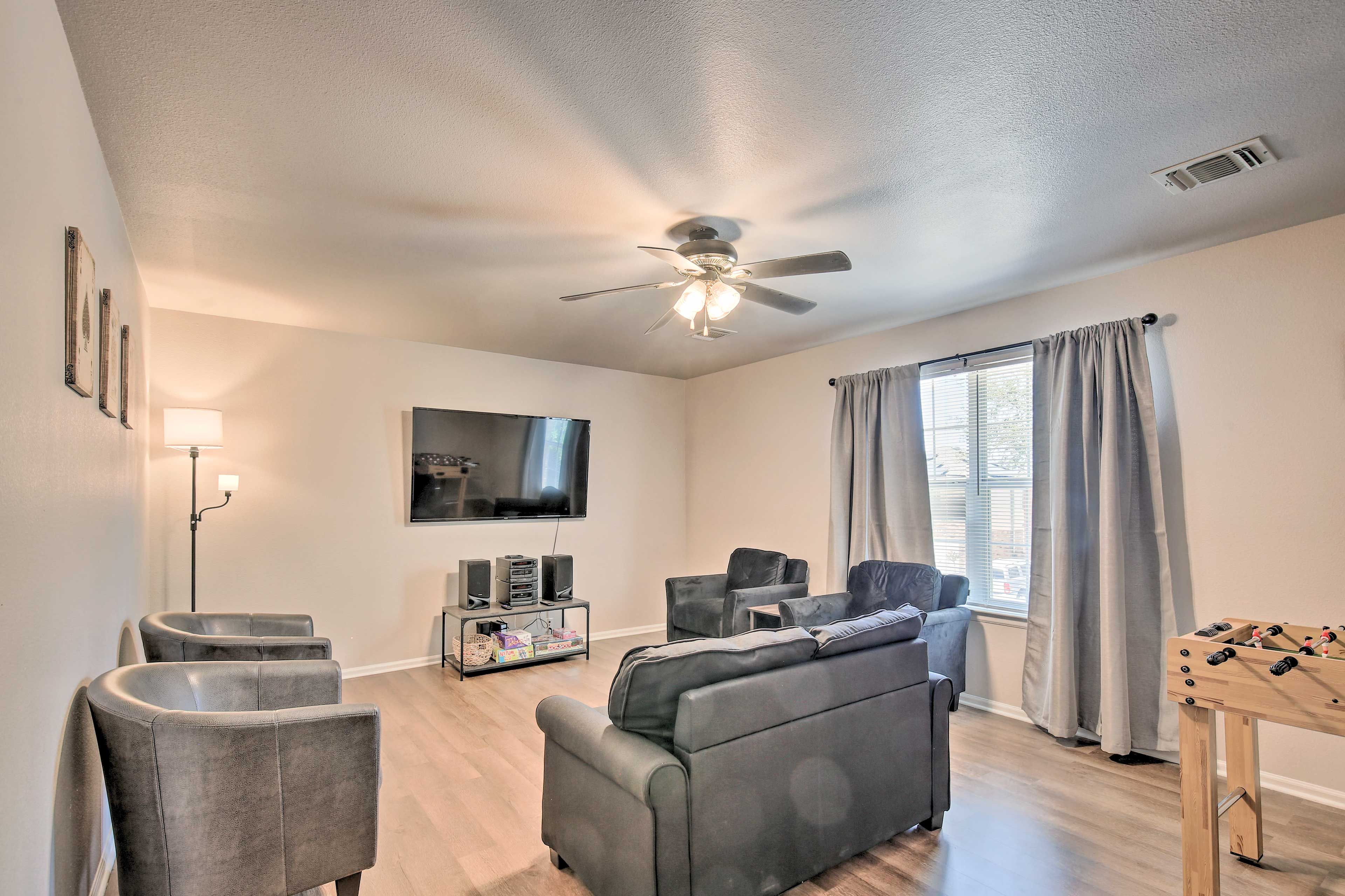 Game Room | Twin Sleeper Sofa | Smart TV | 2nd Floor | Stairs Required