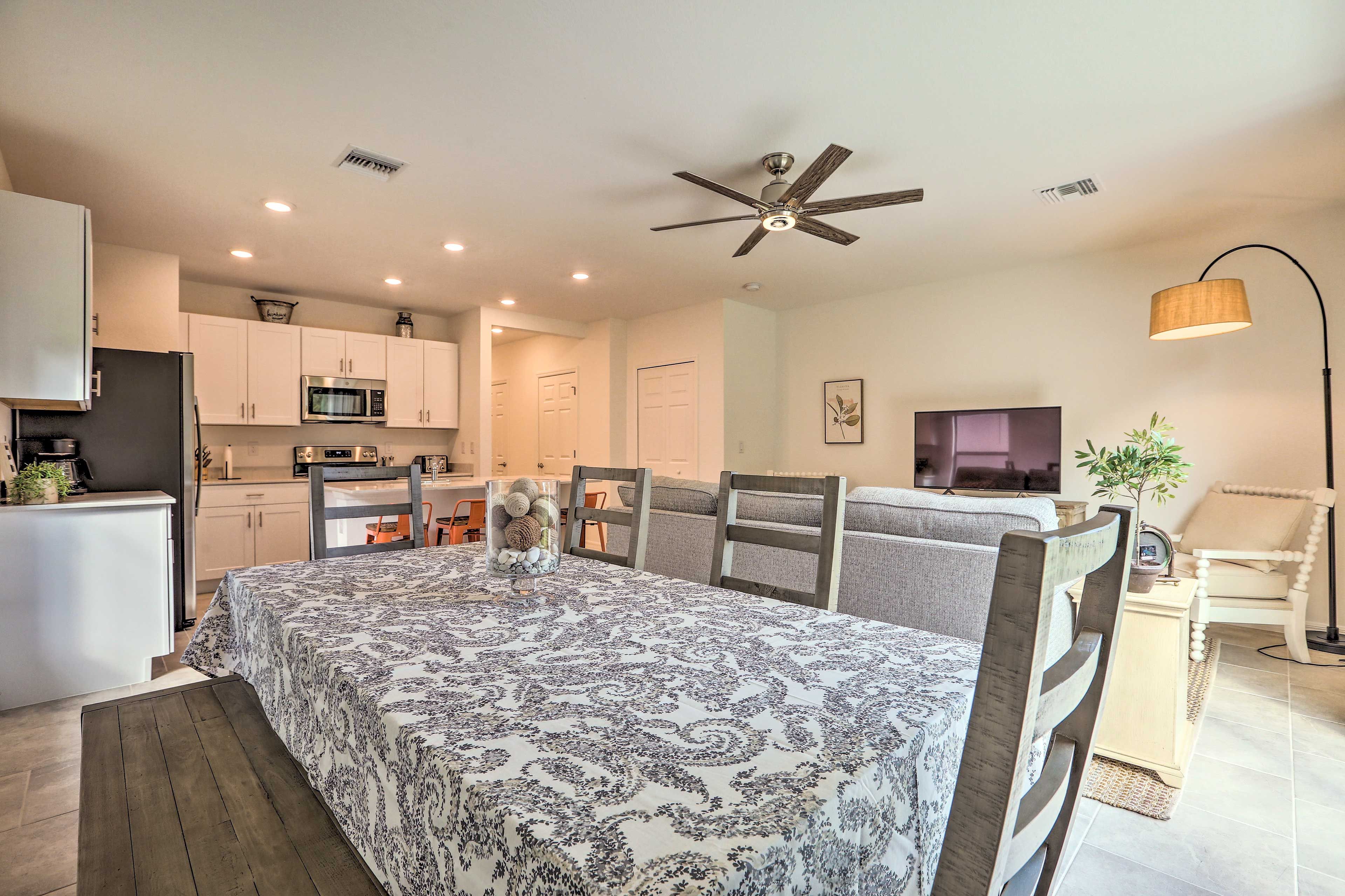 Dining Area | Dishware/Flatware | Trash Bags/Paper Towels