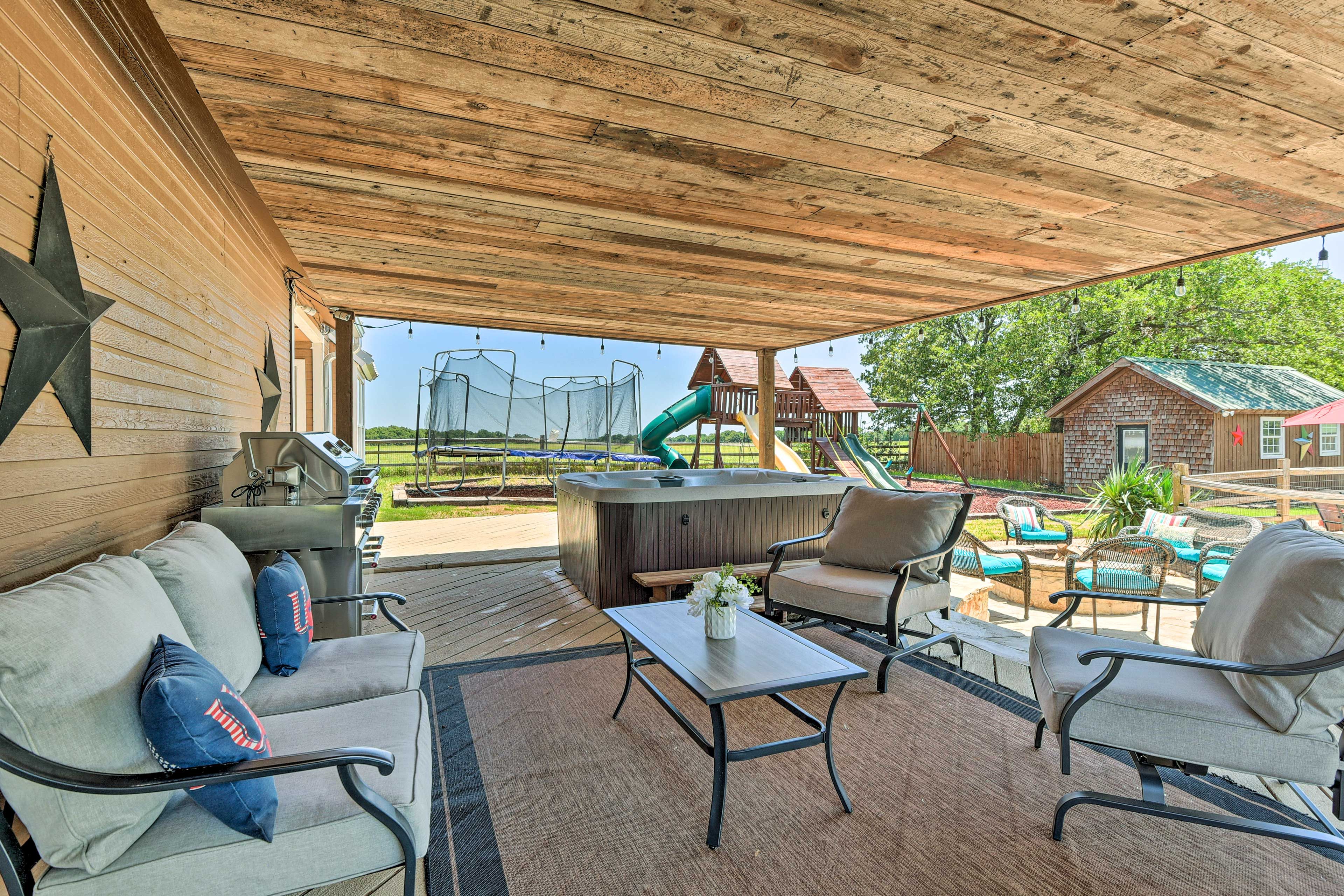 Covered Deck | Hot Tub | Gas Grill