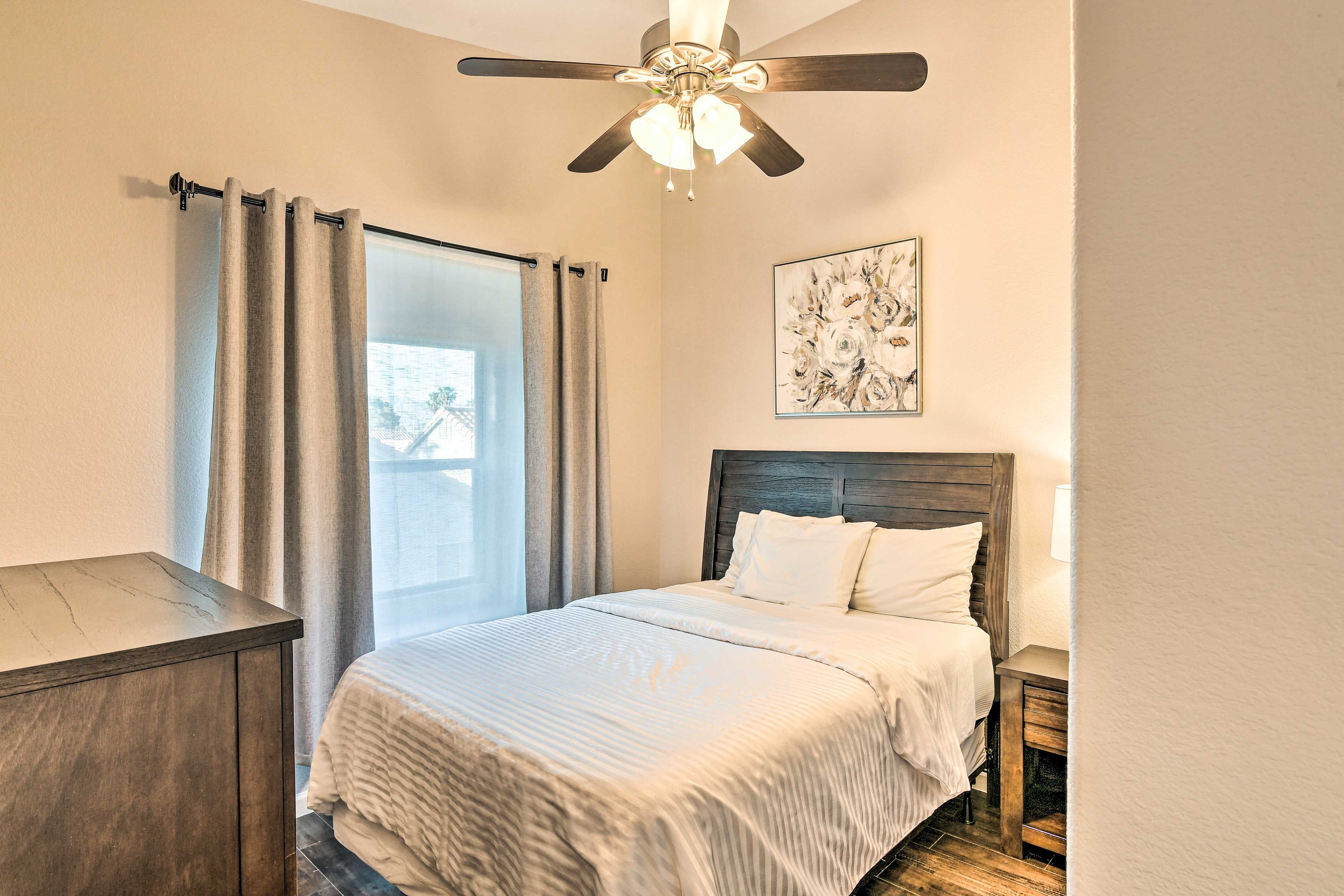 Bedroom 2 | Queen Bed | En-Suite Bathroom