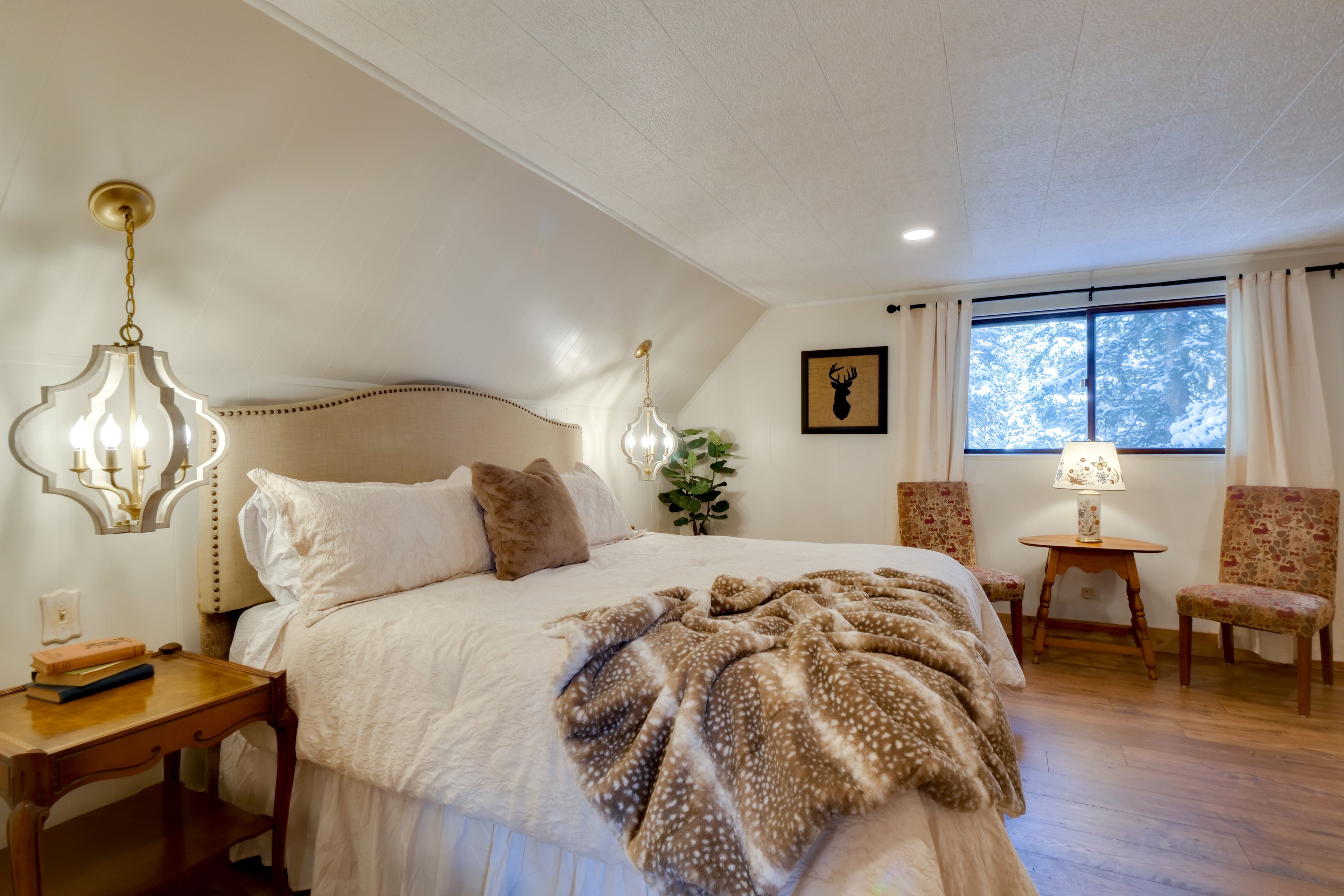 Bedroom 3 | King Bed | 2nd Floor