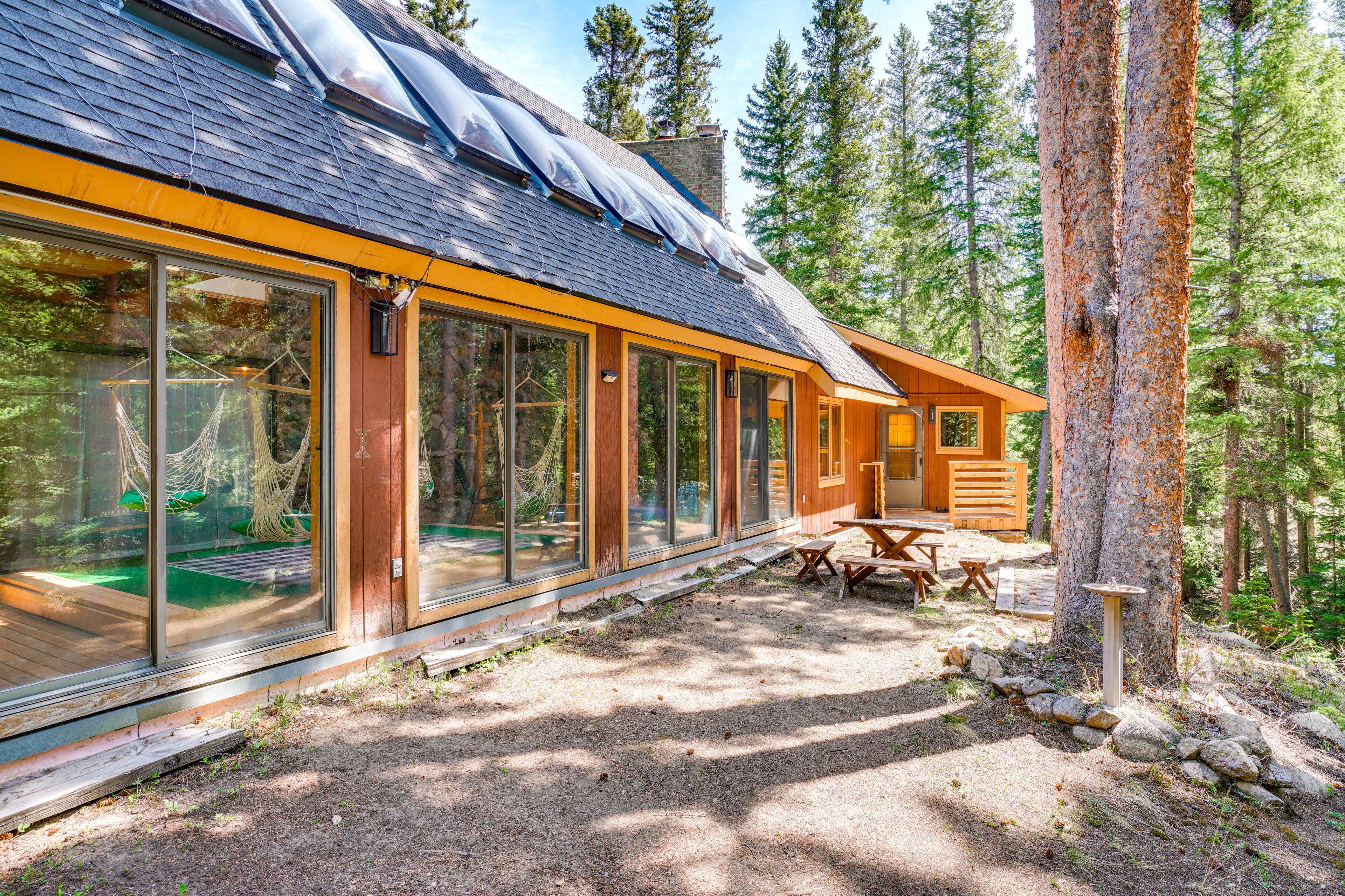 Outdoor Dining Areas | Forest Views