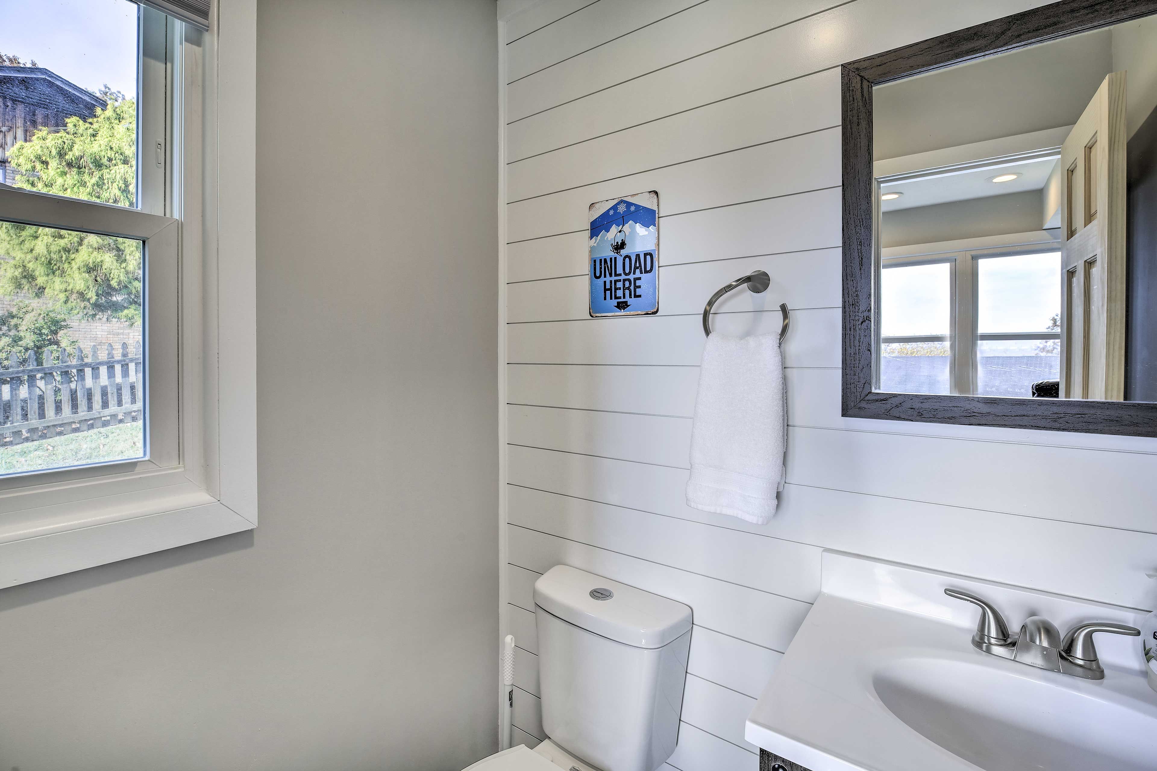 Half Bathroom | 1st Floor
