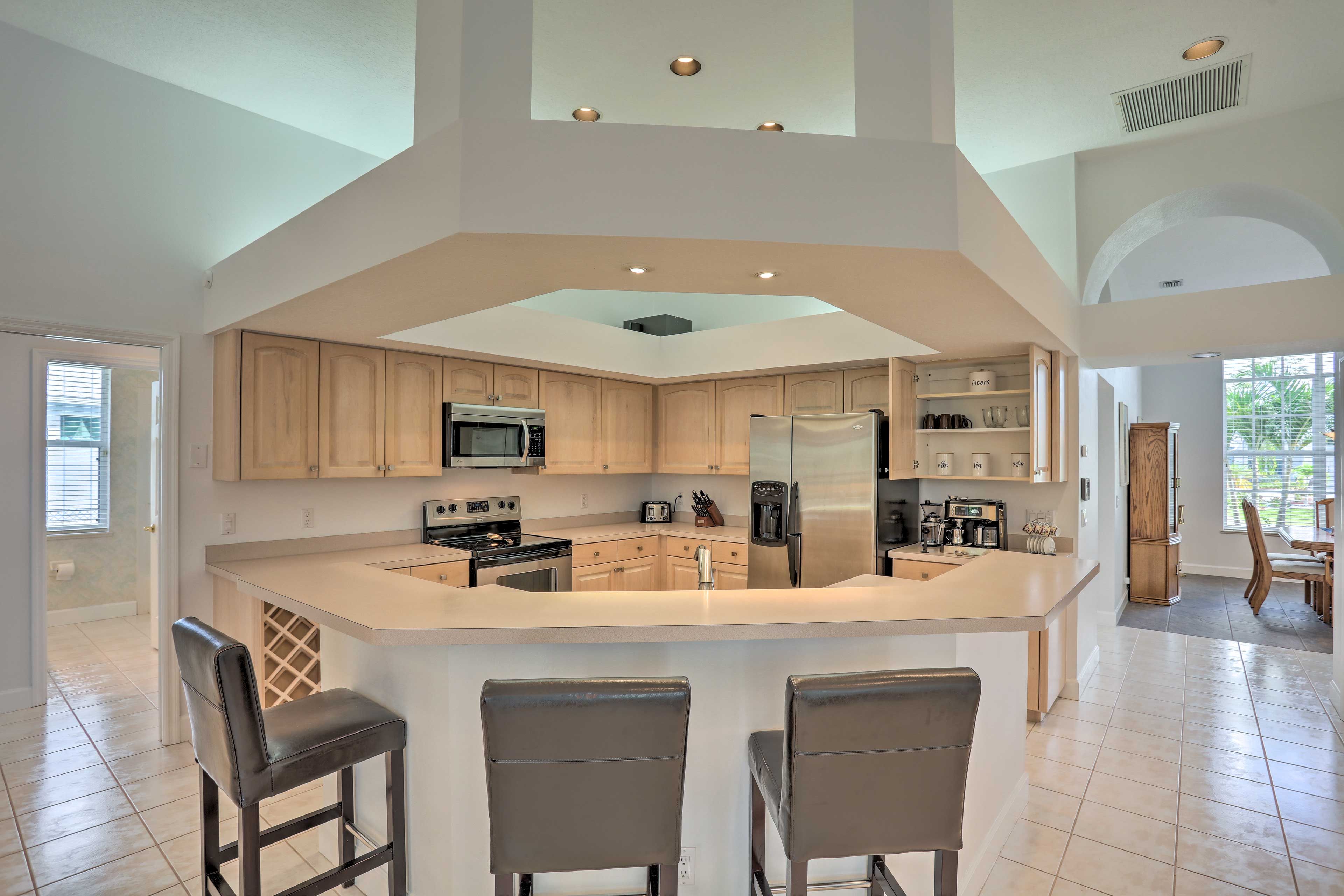 Kitchen | Pots & Pans | Cooking Utensils | Spices | Dishware & Flatware
