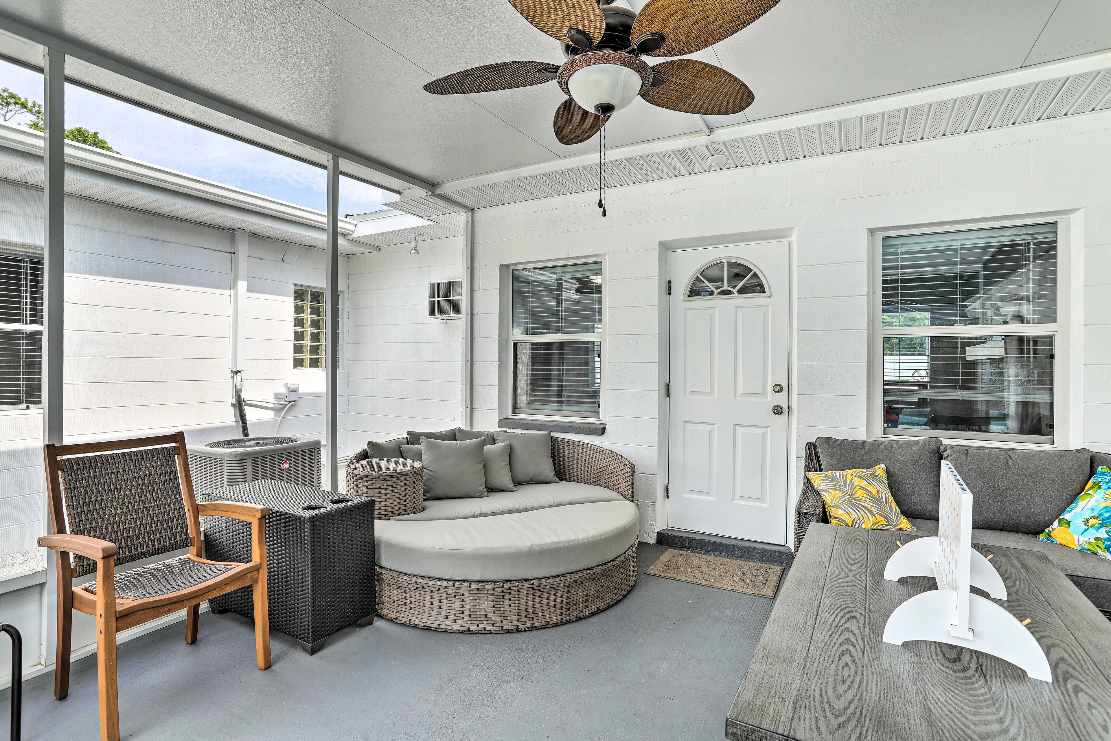Covered Outdoor Lounge