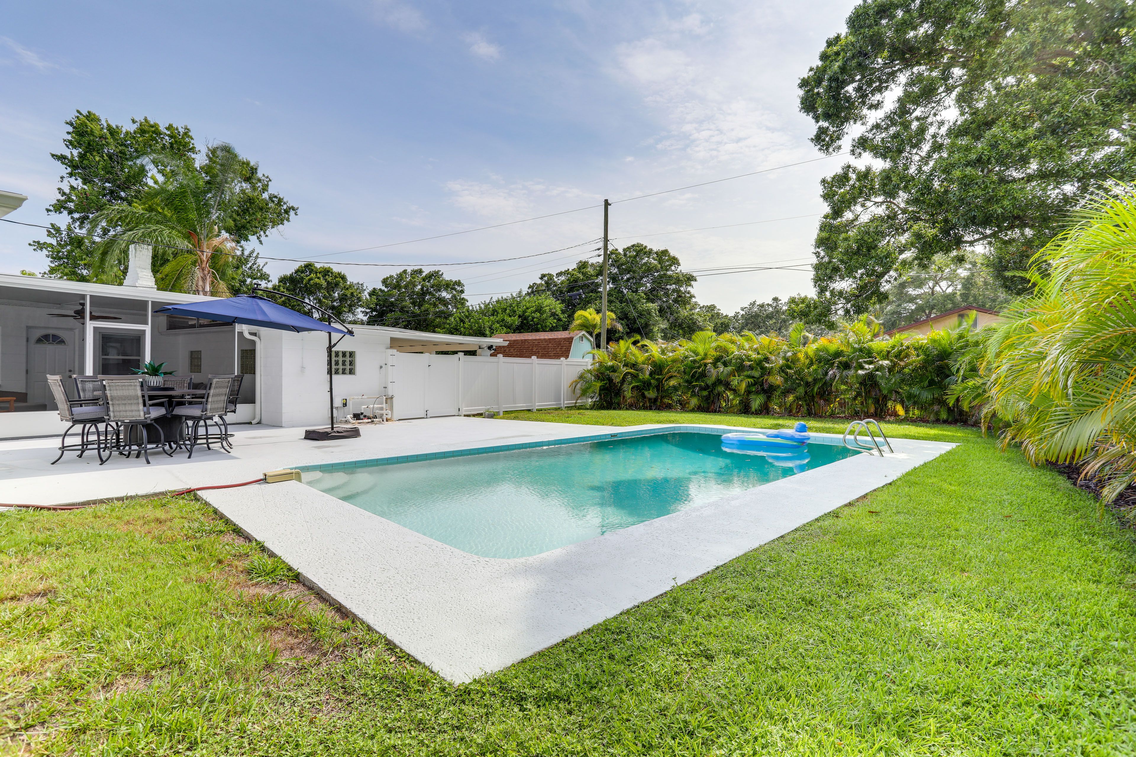 Pinellas Park Vacation Rental | 3BR | 3BA | Step-Free Access | 1,500 Sq Ft