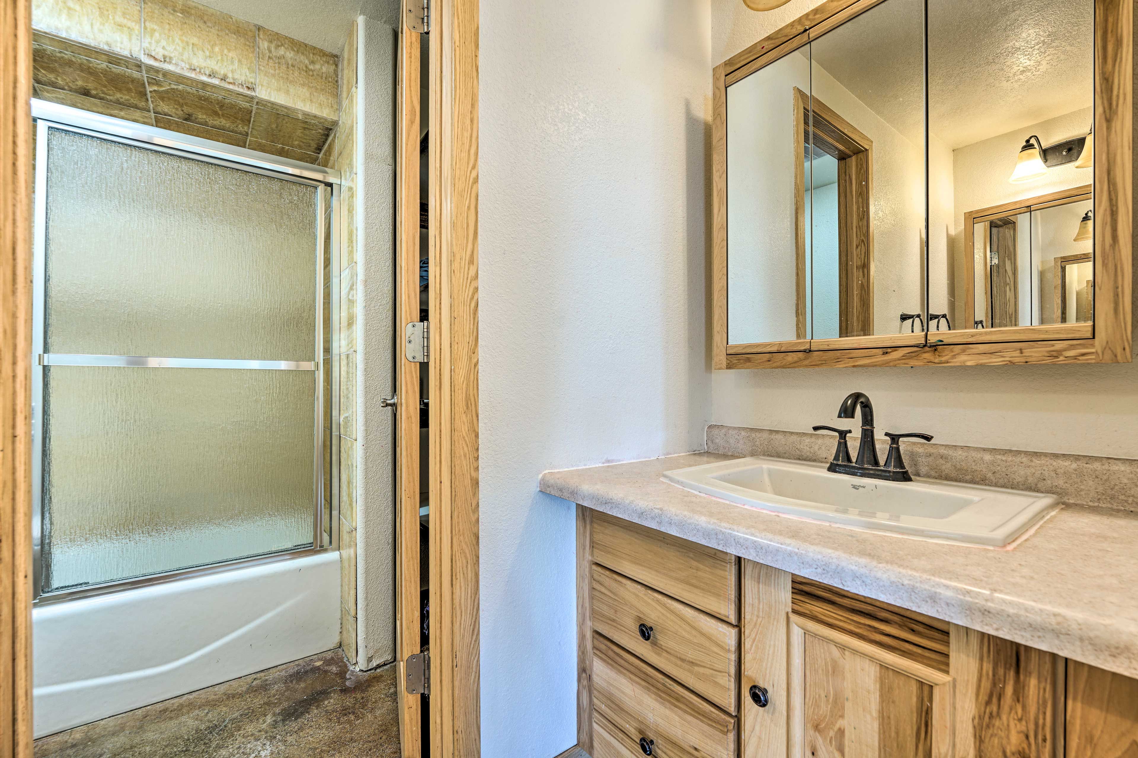 Full Bathroom