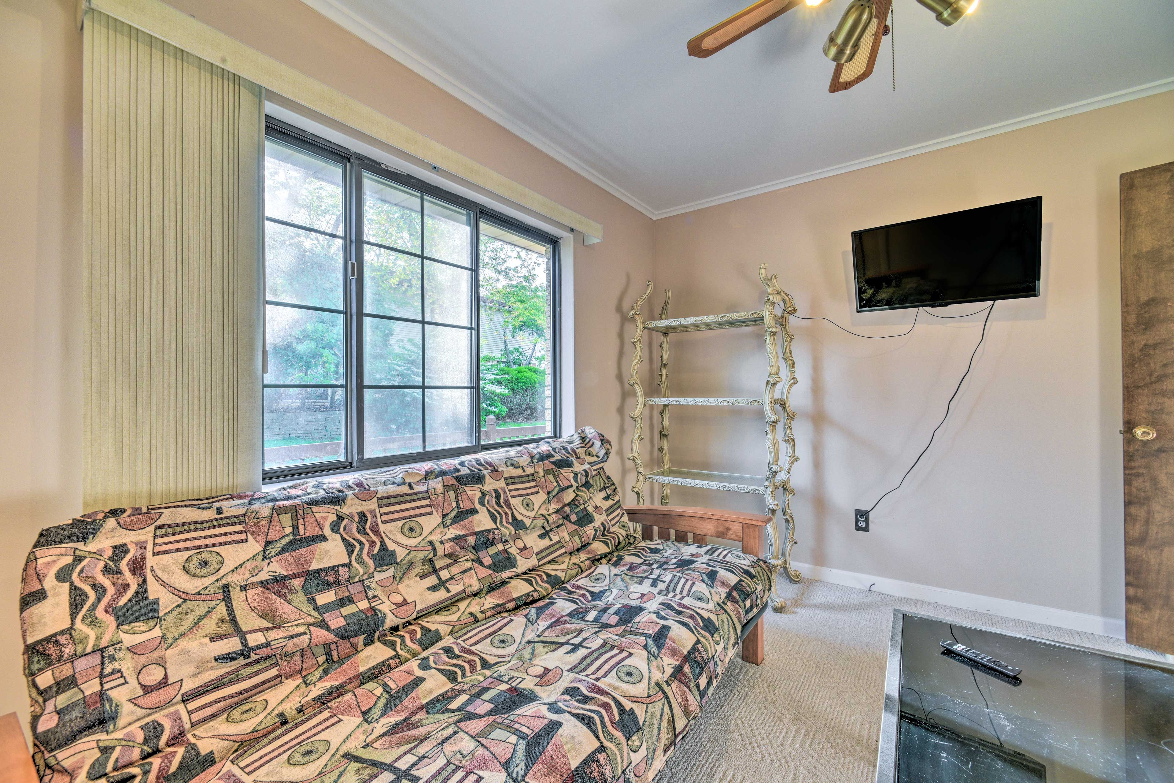 Bedroom 3 | Sleeper Sofa | Smart TV