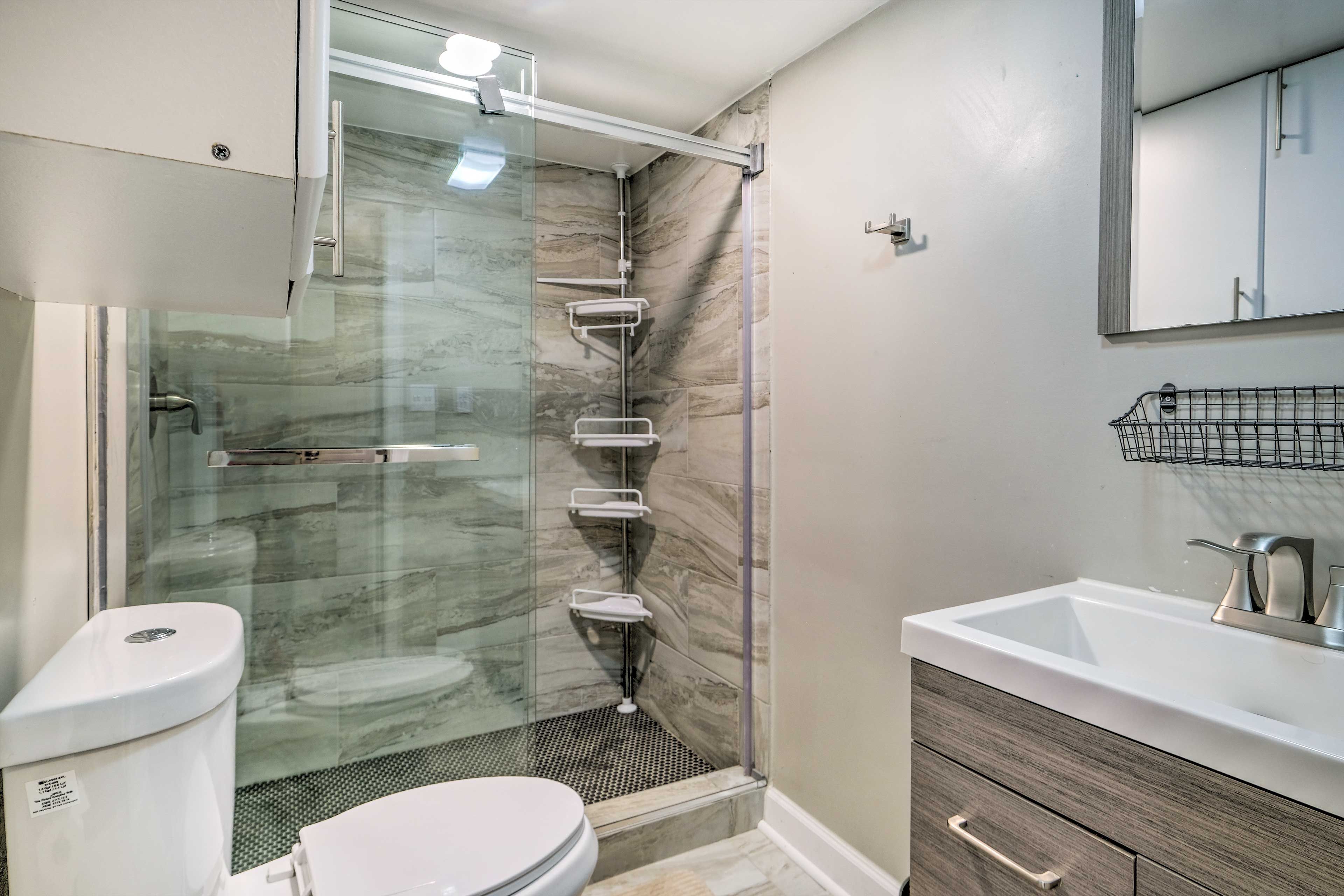 Full Bathroom | Complimentary Toiletries | Hair Dryer | Towels Provided
