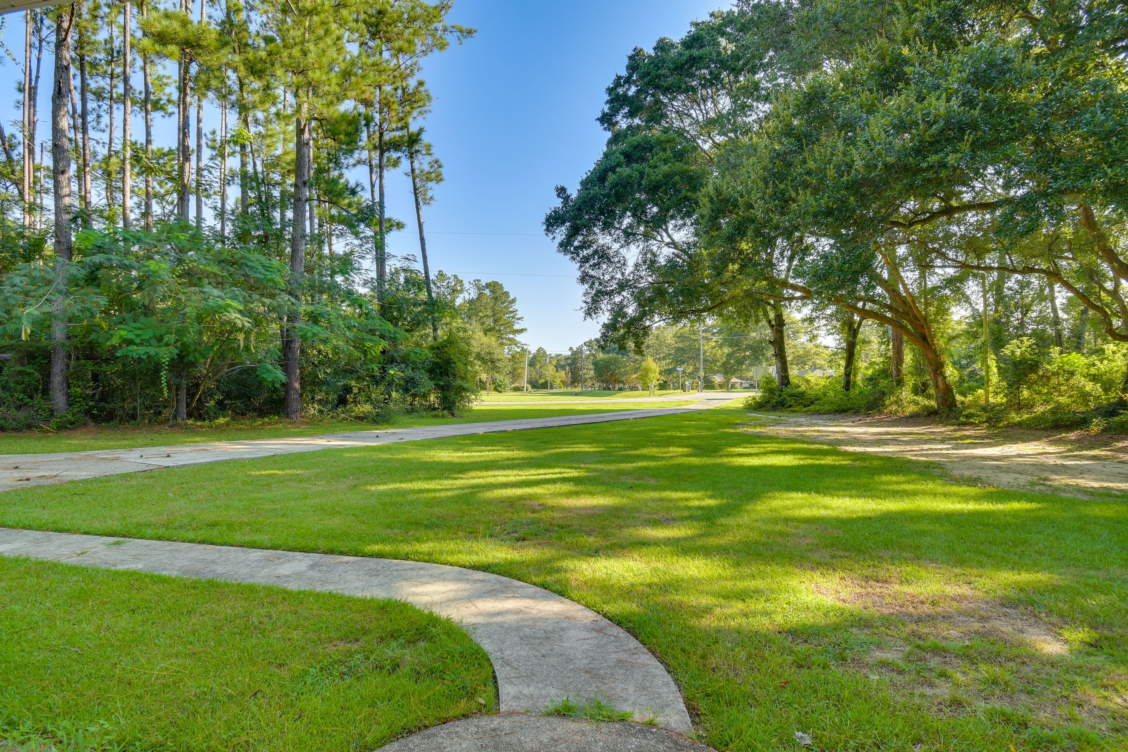 Parking | Ample Off-Street Parking | RV/Trailer Parking Allowed On-Site