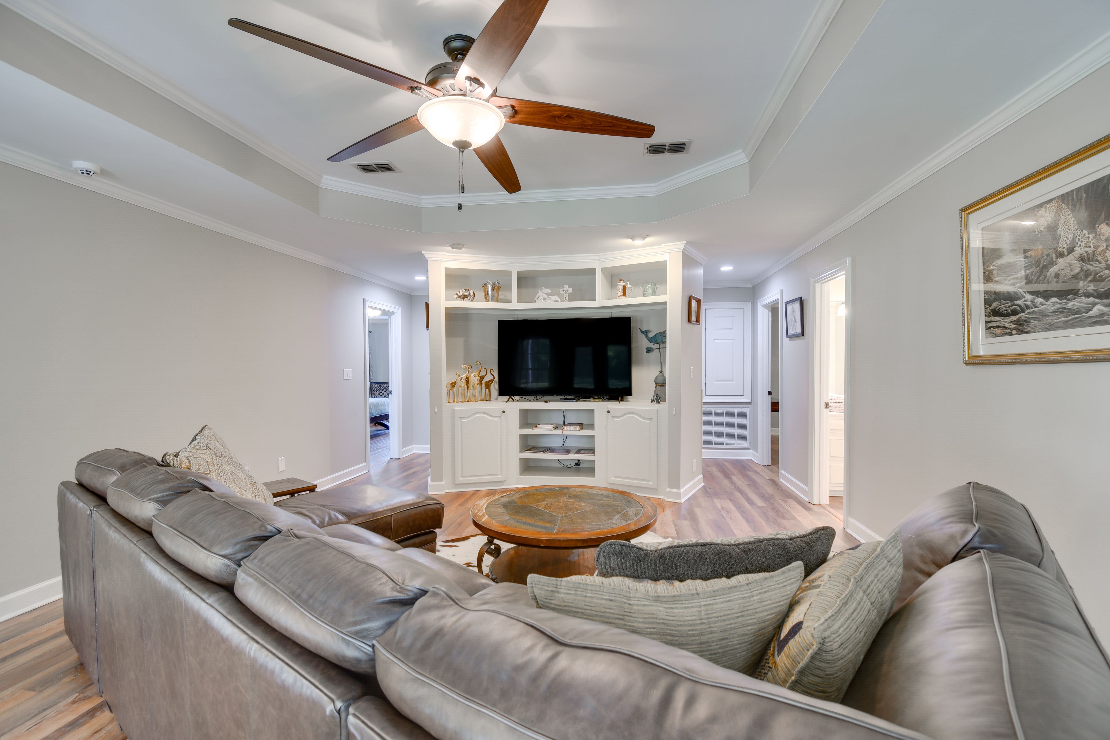 Living Room | Single-Story Cottage | Located on 2.5 Private Acres