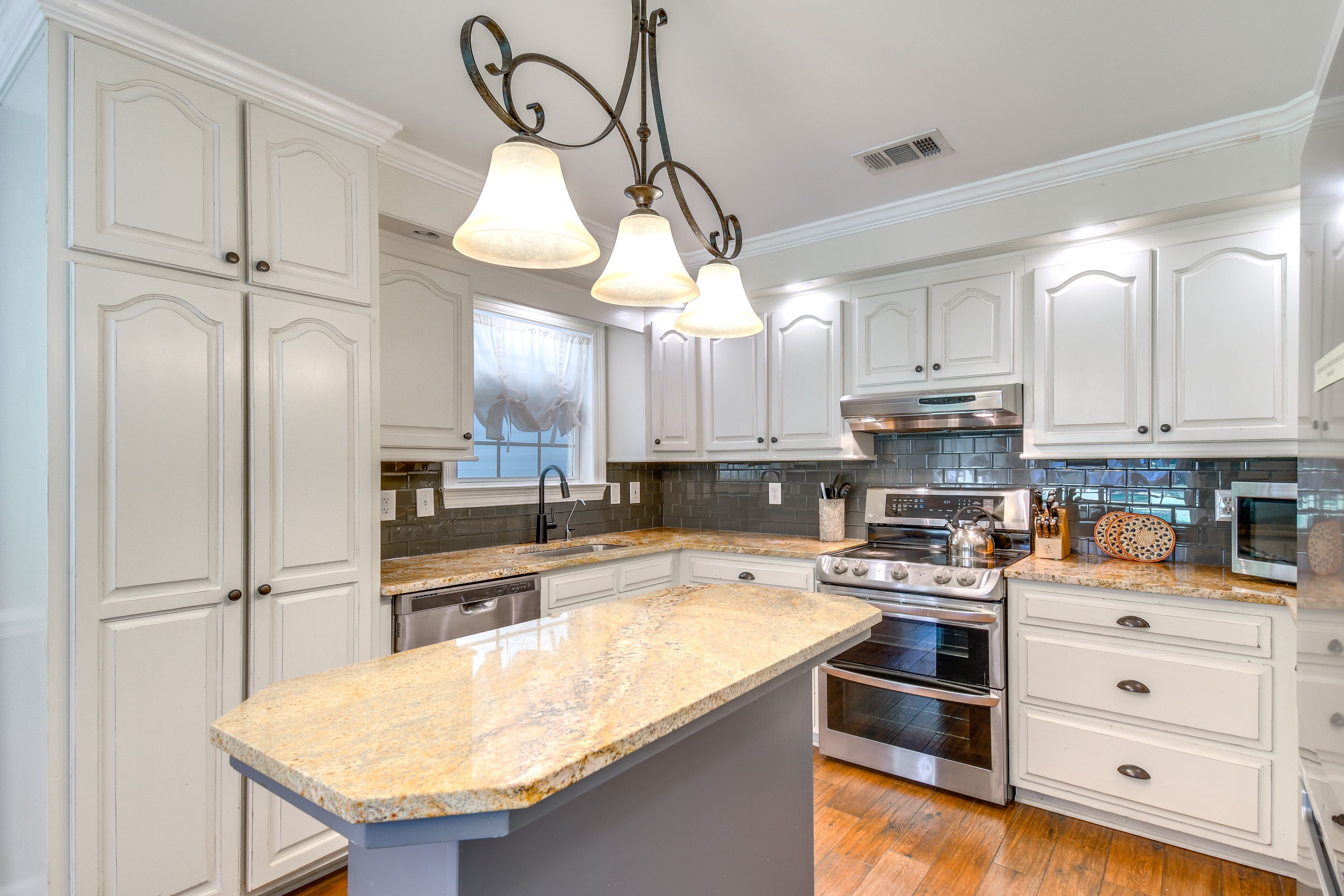 Kitchen | Quiet, Peaceful Setting | Drive to Coast