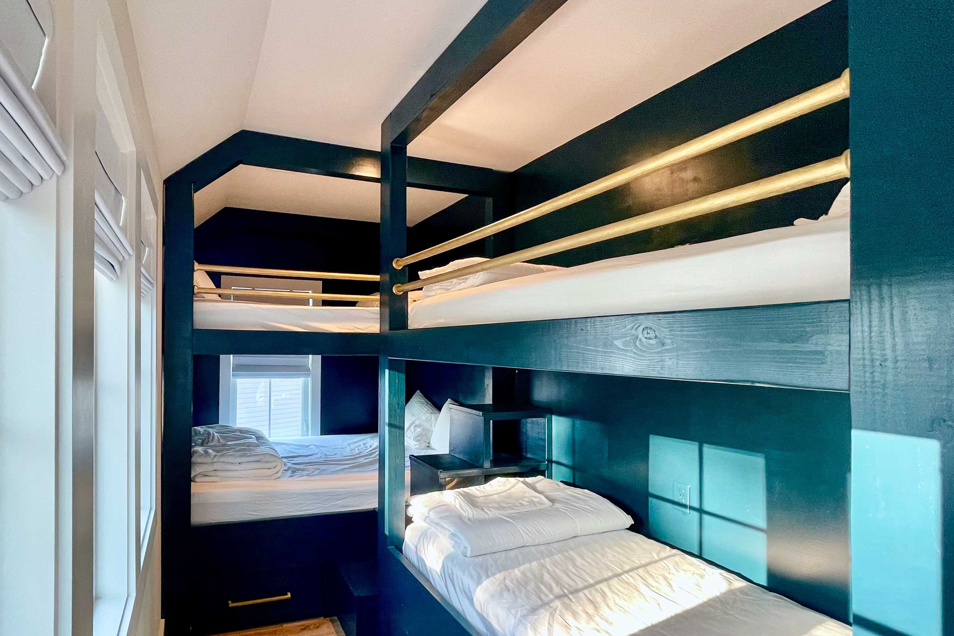 Bunk Room | Upper Level | Queen Bunk Bed | Twin Bunk Bed