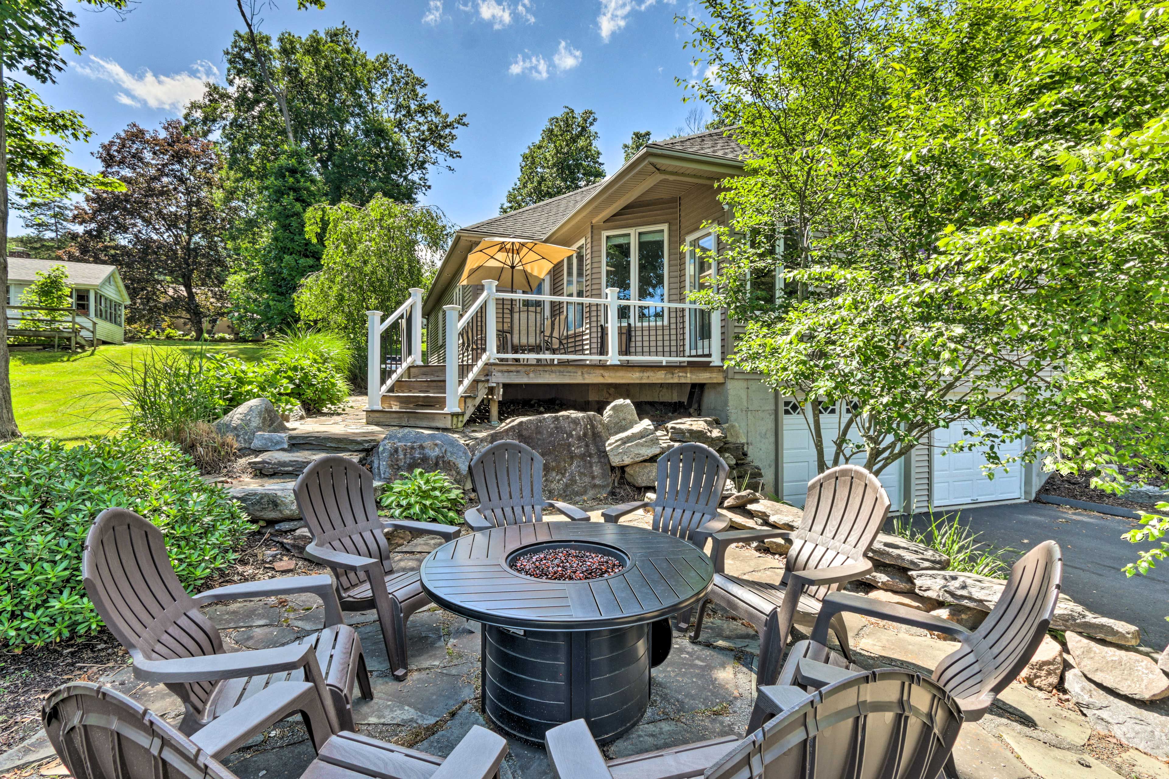 Patio | Gas Fire Pit