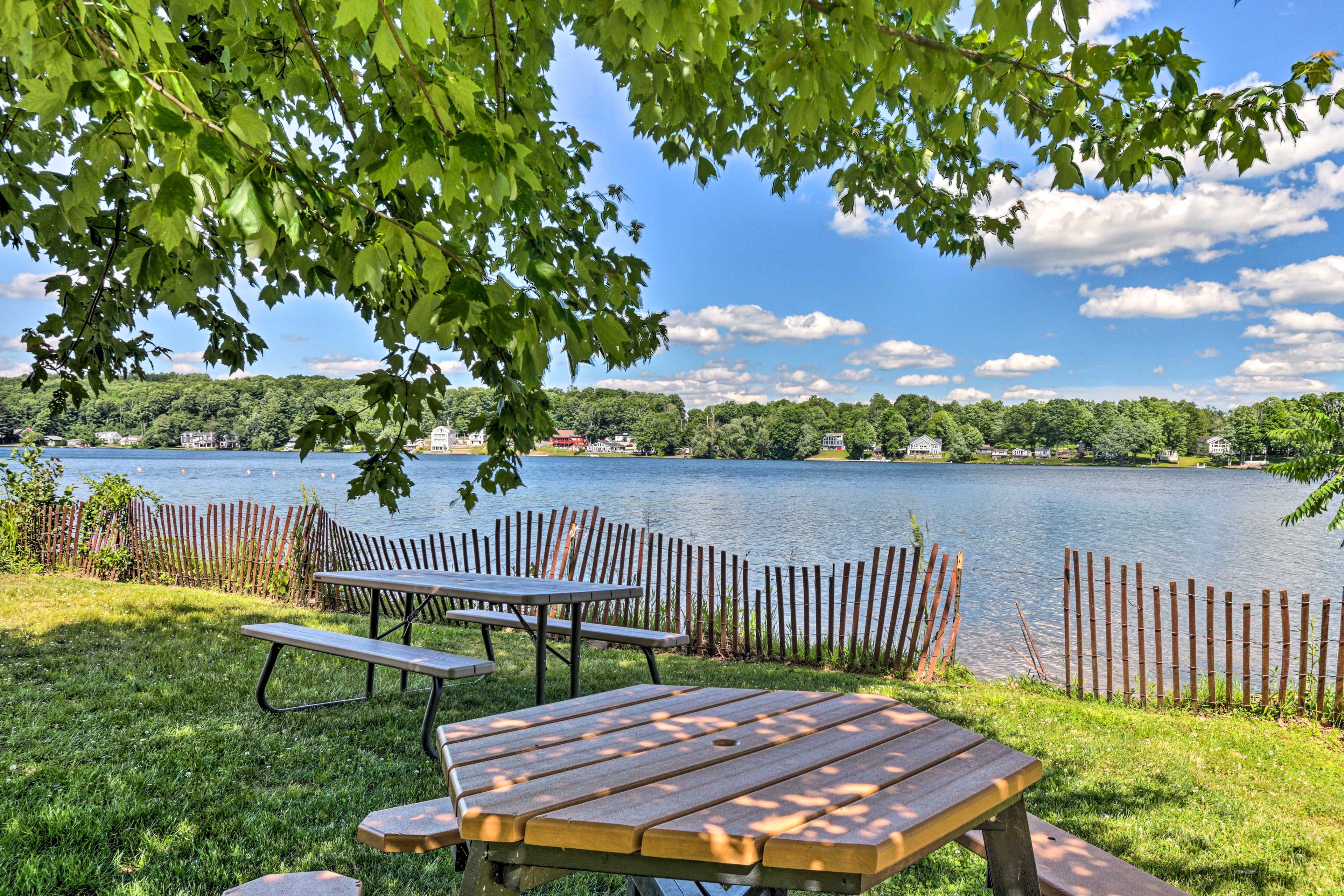 Beseck Lake | Picnic Area | Private Beach