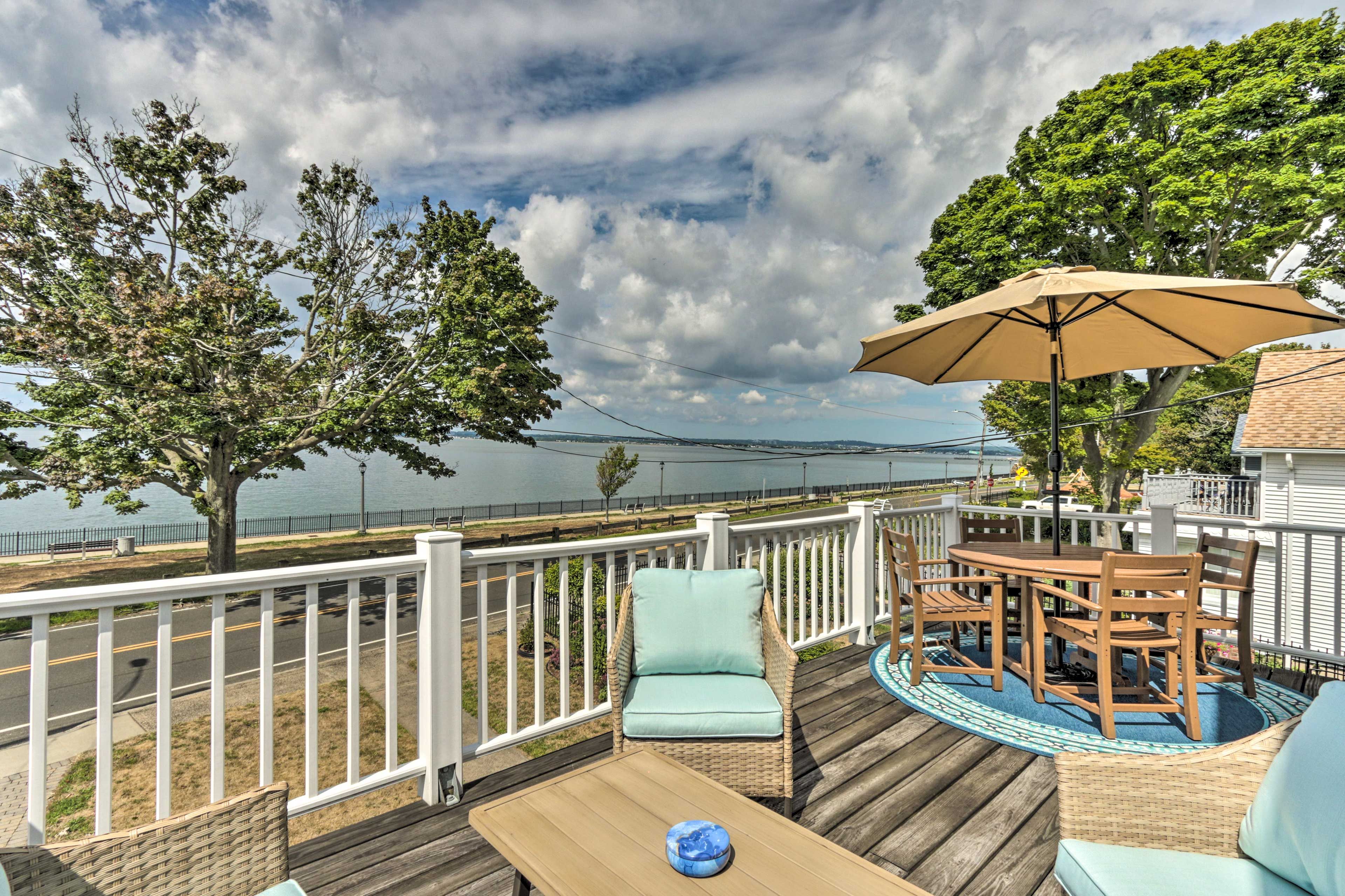 2nd-Floor Balcony