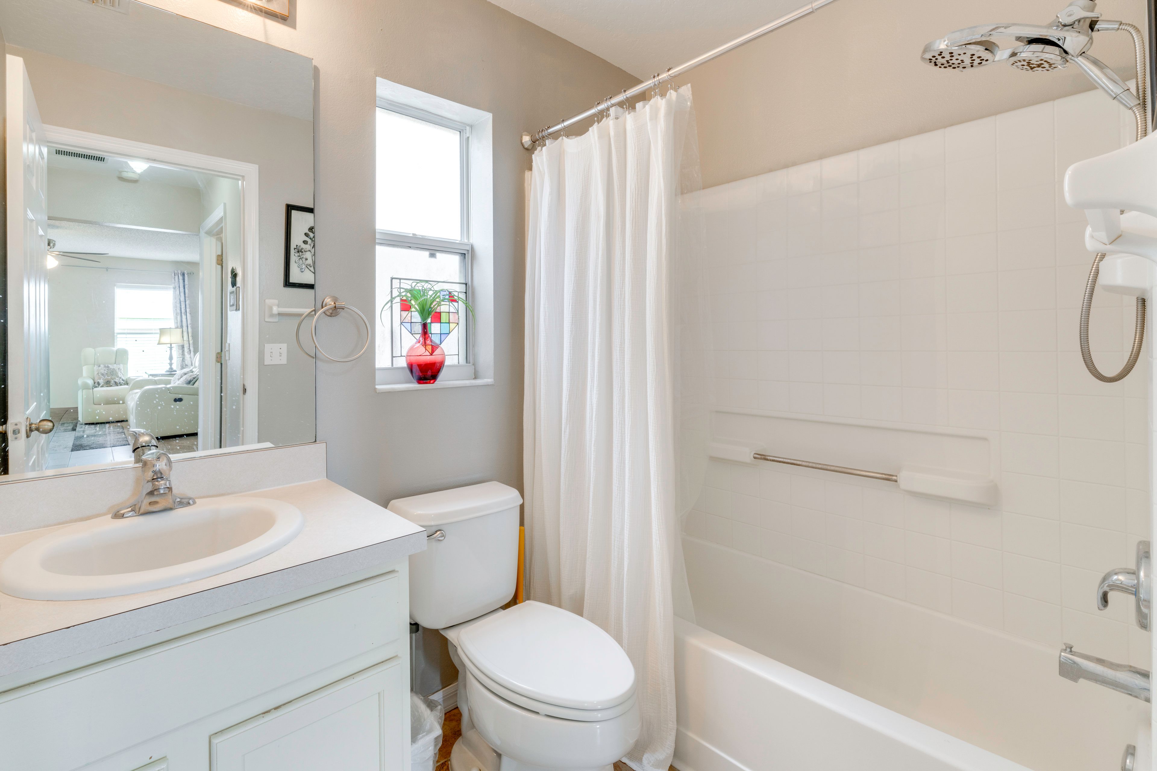 Bathroom | 1st Floor