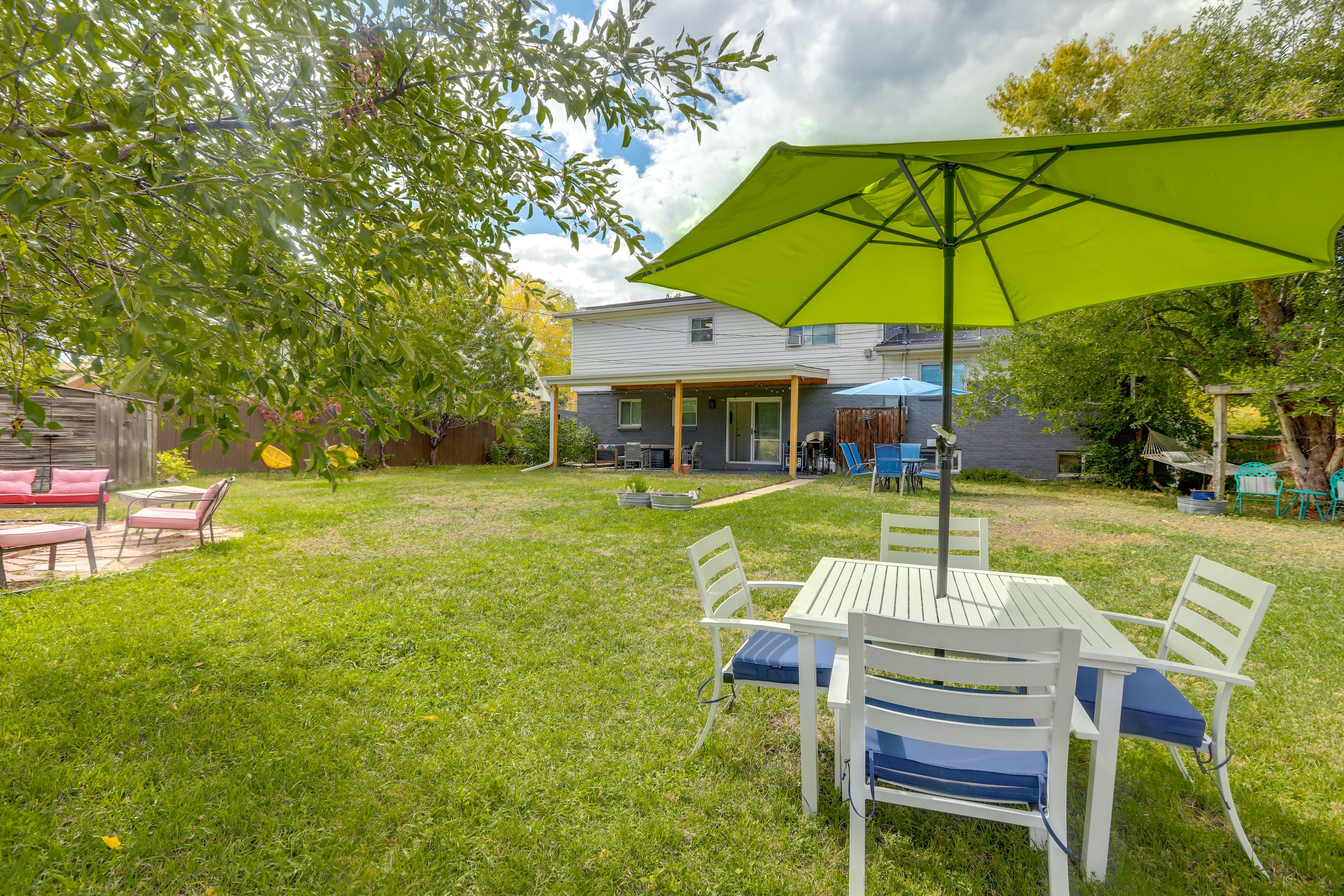 Backyard | Outdoor Dining | Fire Pit w/ Seating