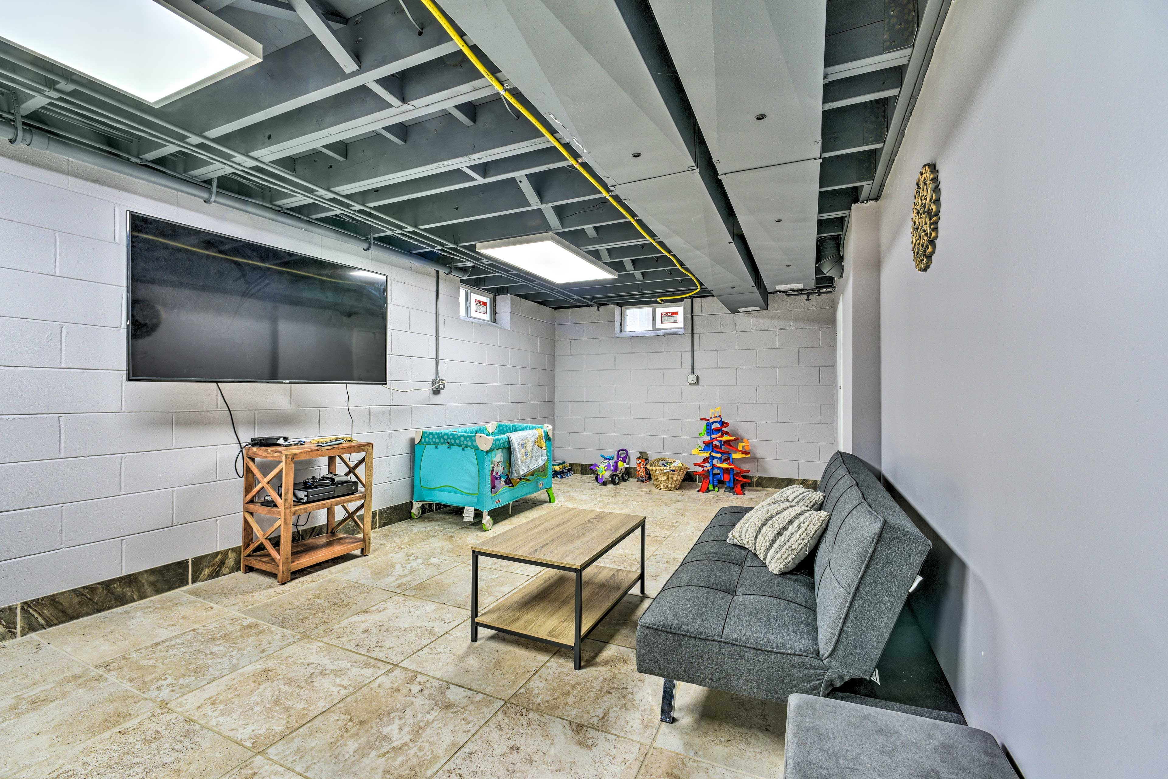 Game Room | Smart TV | Sleeper Sofa