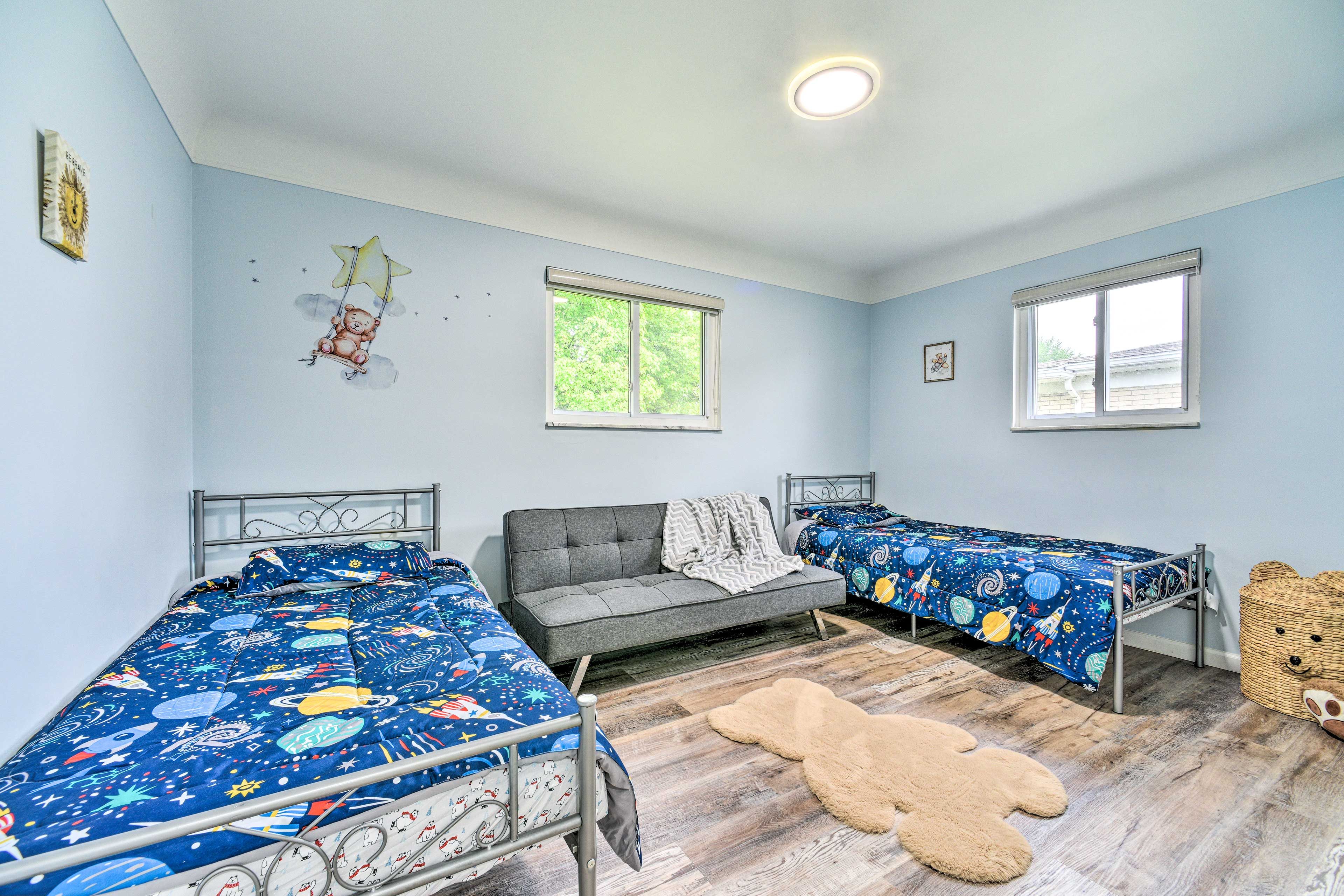 Bedroom 3 | 2 Twin Beds | Sleeper Sofa