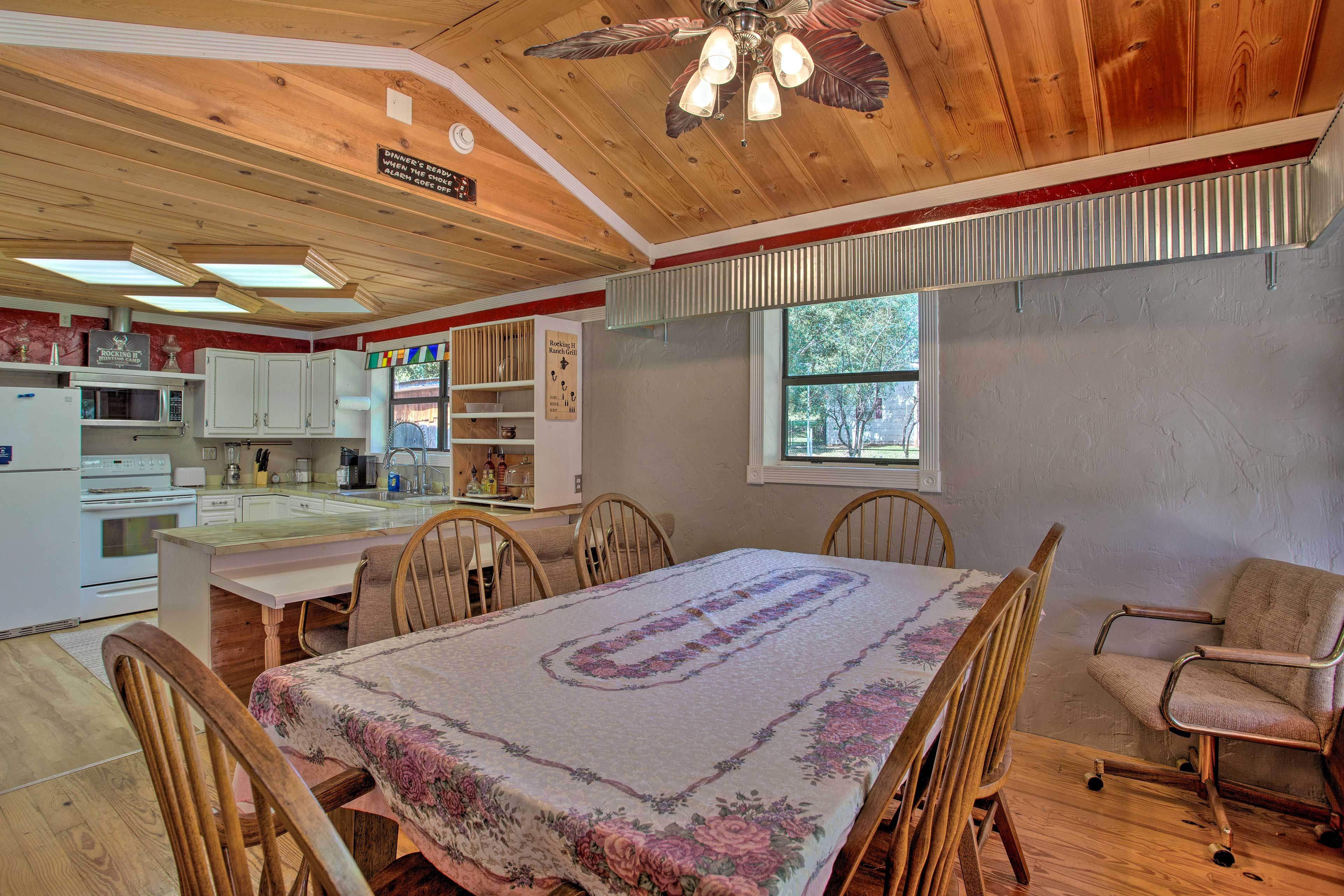 Dining Room | Dishware & Flatware Provided | Central A/C & Heating