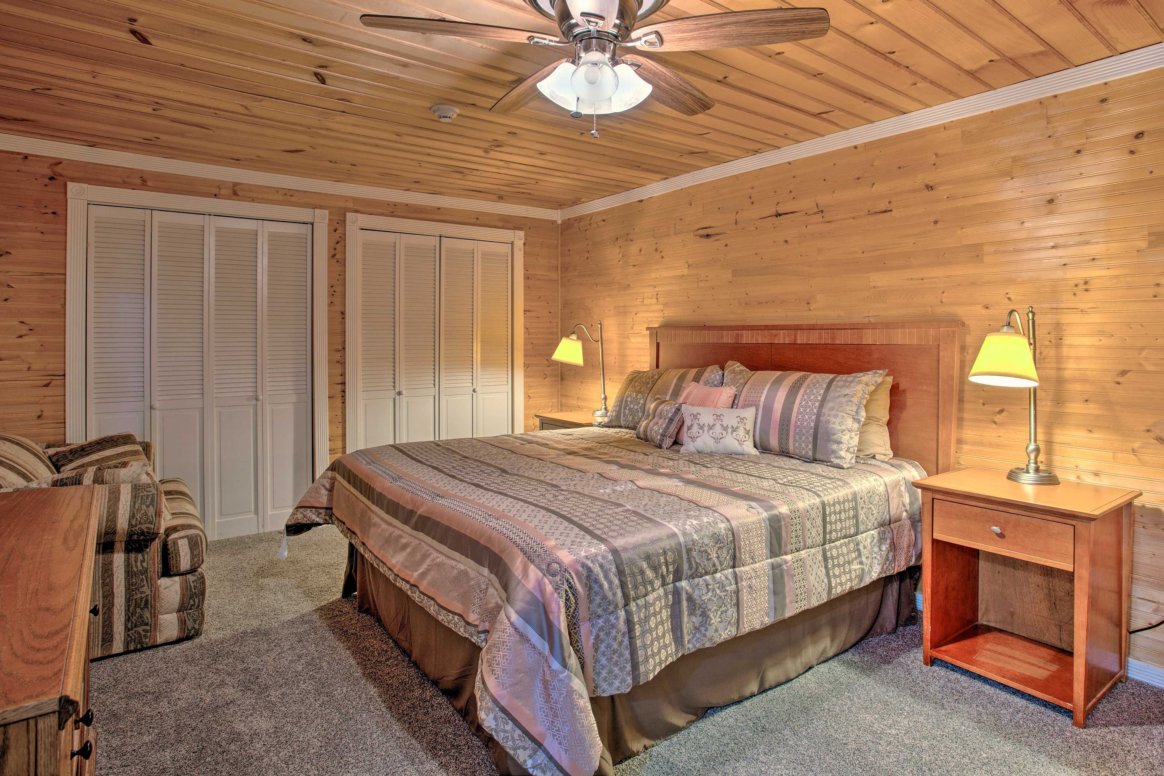 Bedroom 1 | King Bed | Sleeper Sofa | Linens Provided