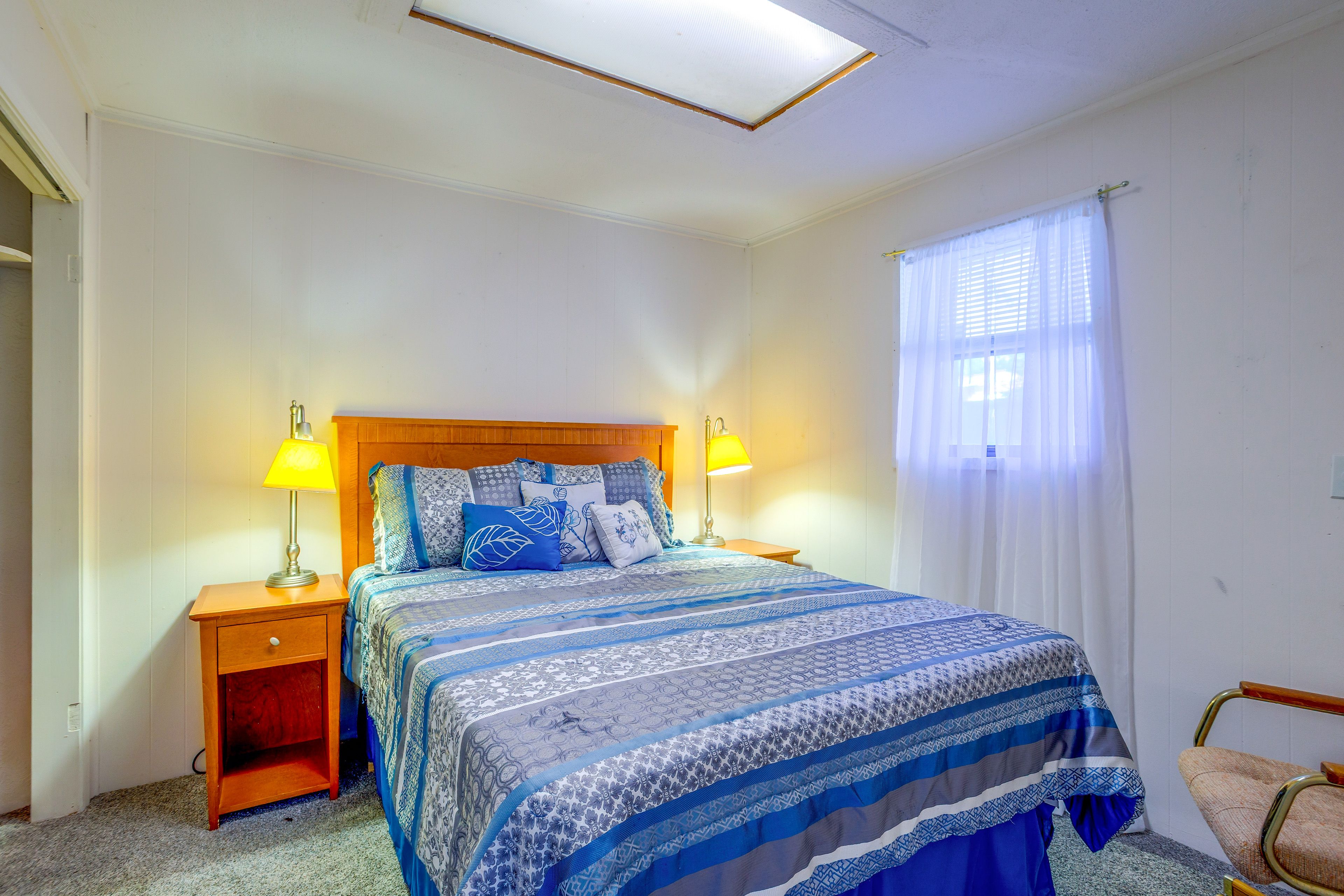 Bedroom 2 | Queen Bed